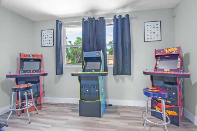 West Palm Beach, Florida, 33407, United States, 4 Bedrooms Bedrooms, ,2 BathroomsBathrooms,Residential,For Sale,1978414