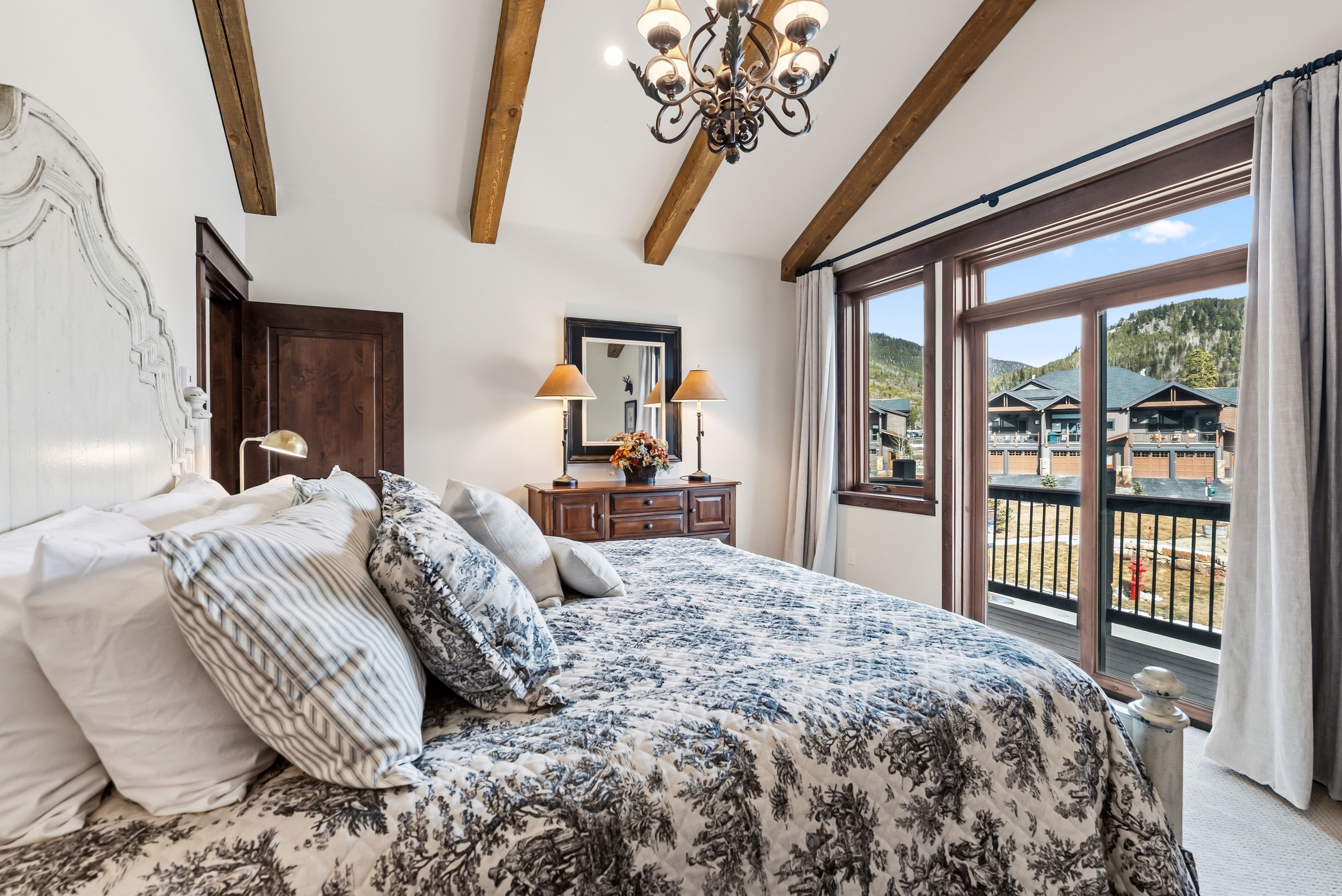  Experience Elevated Mountain Living at 59 Erickson Loop #4B - 物件實景