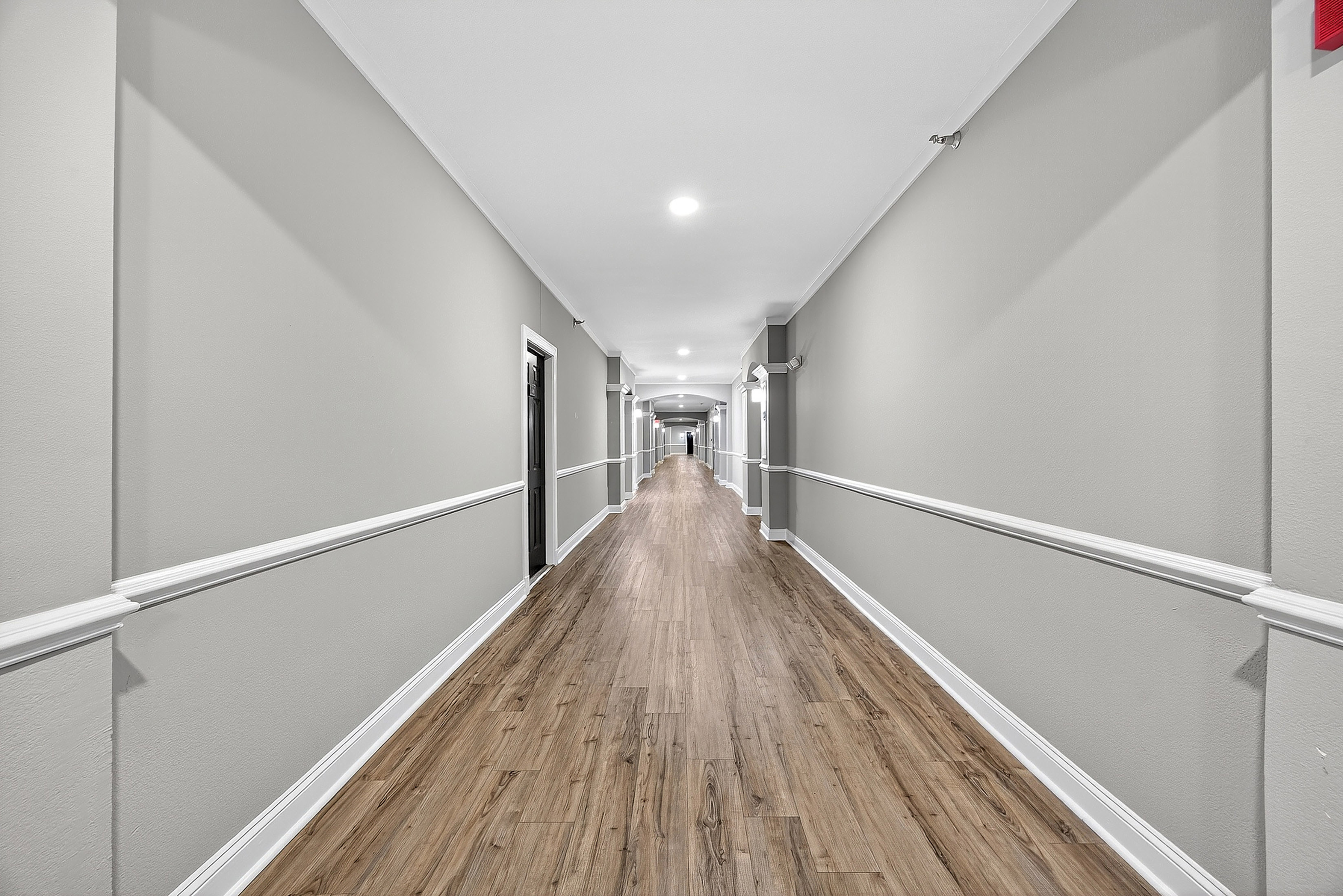  Updated Luxury Living in Madison Square - 物件實景