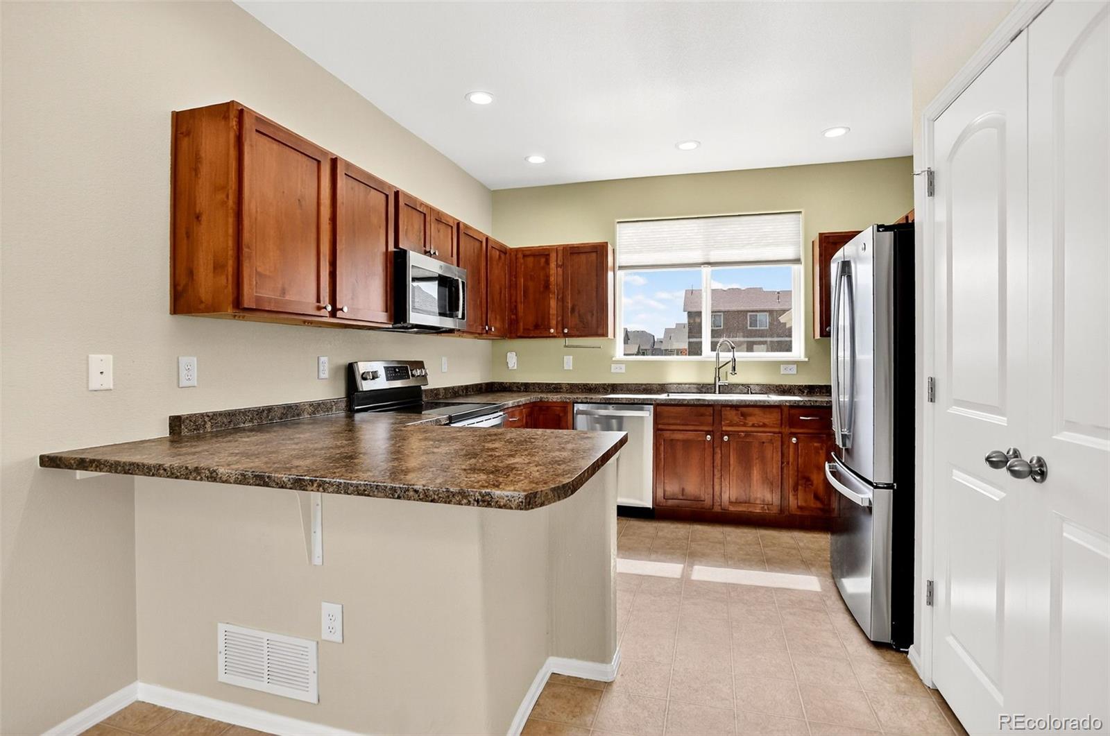 Johnstown, Colorado, 80534, United States, 3 Bedrooms Bedrooms, ,3 BathroomsBathrooms,Residential,For Sale,1955771