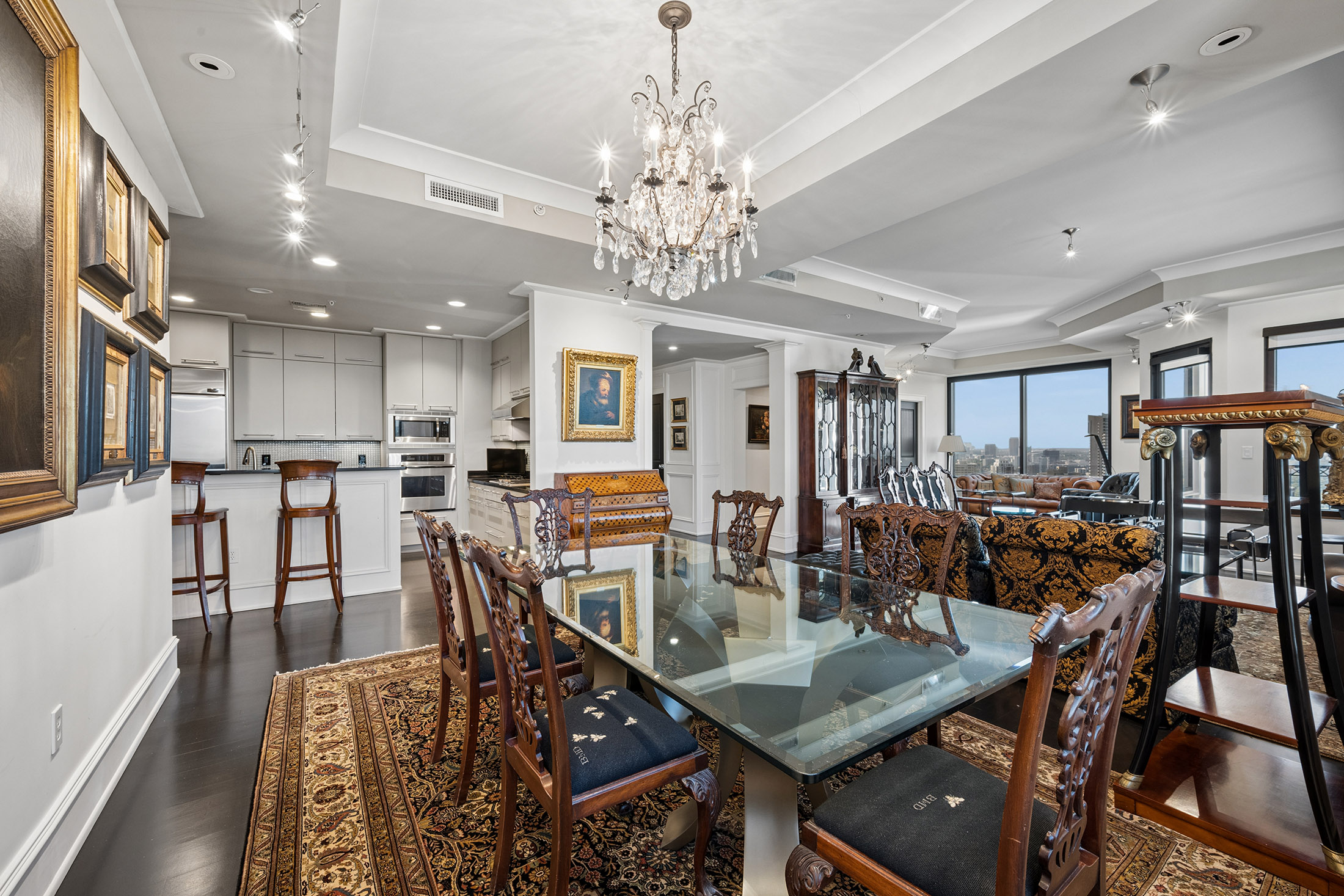  Exceptional Space, Skyline Views, and an Unbeatable Buckhead Location - 物件實景