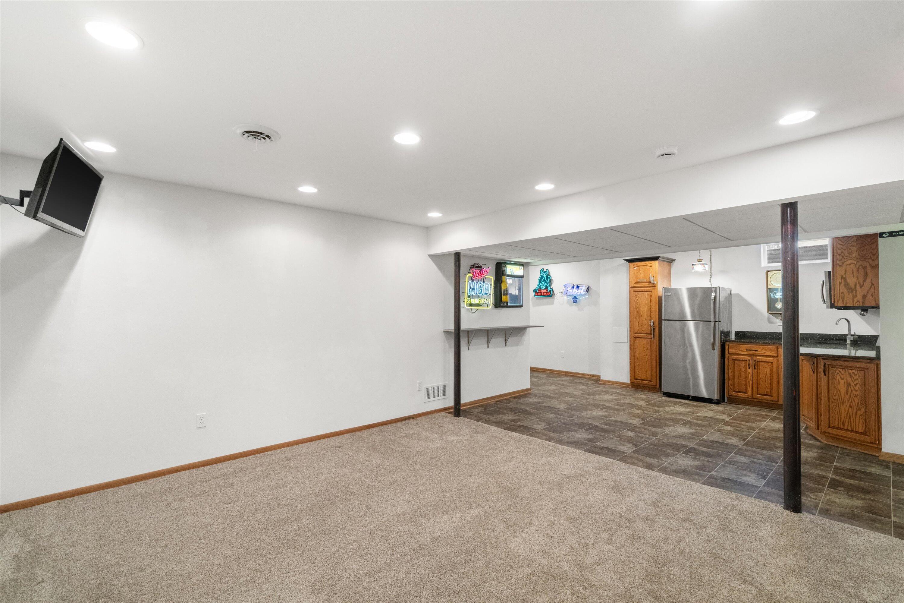 Oak Creek, Wisconsin, 53154, United States, 4 Bedrooms Bedrooms, ,4 BathroomsBathrooms,Residential,For Sale,2007520