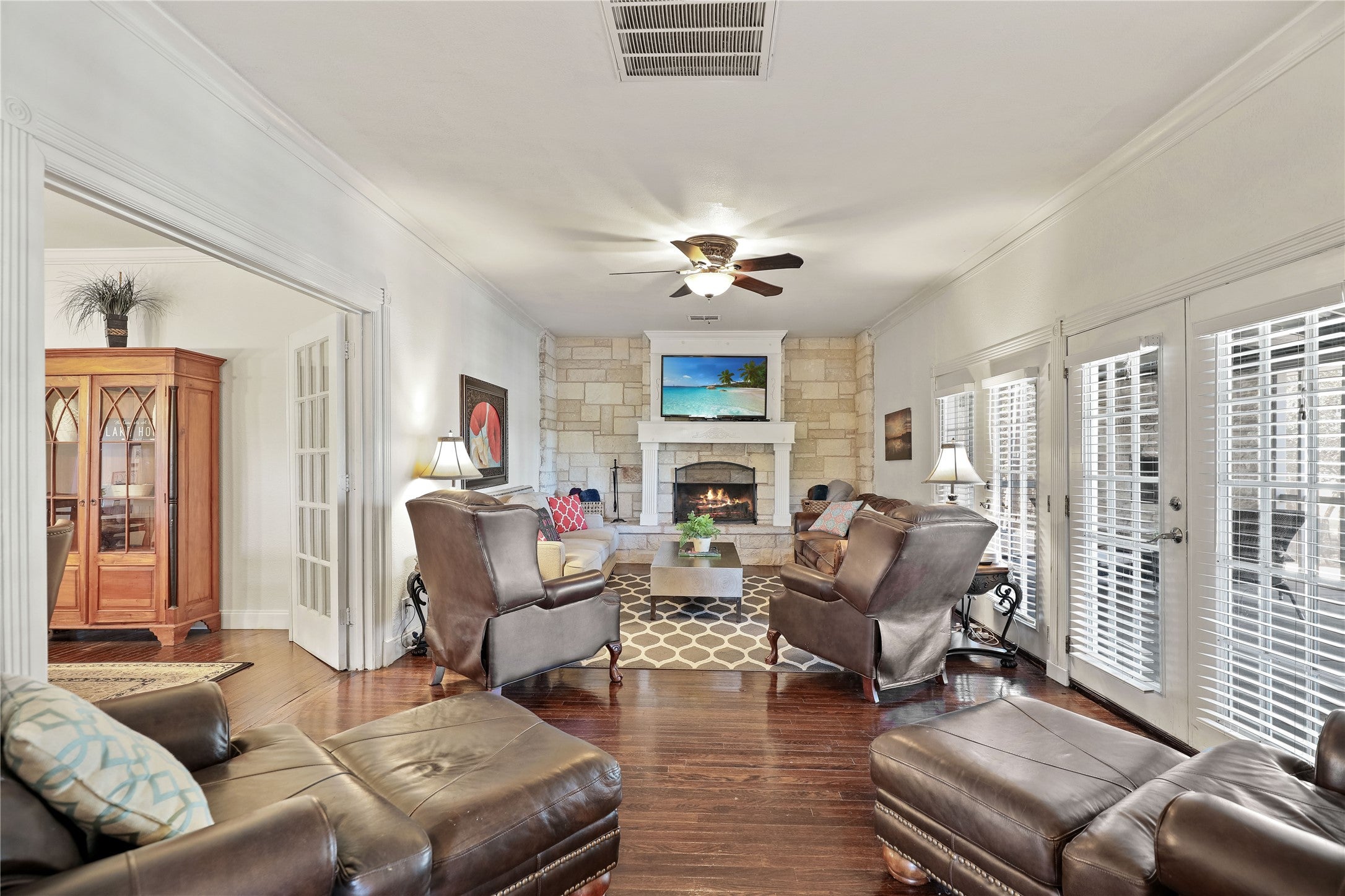Possum Kingdom Lake, Texas, 76450, United States, 5 Bedrooms Bedrooms, ,3 BathroomsBathrooms,Residential,For Sale,2049060