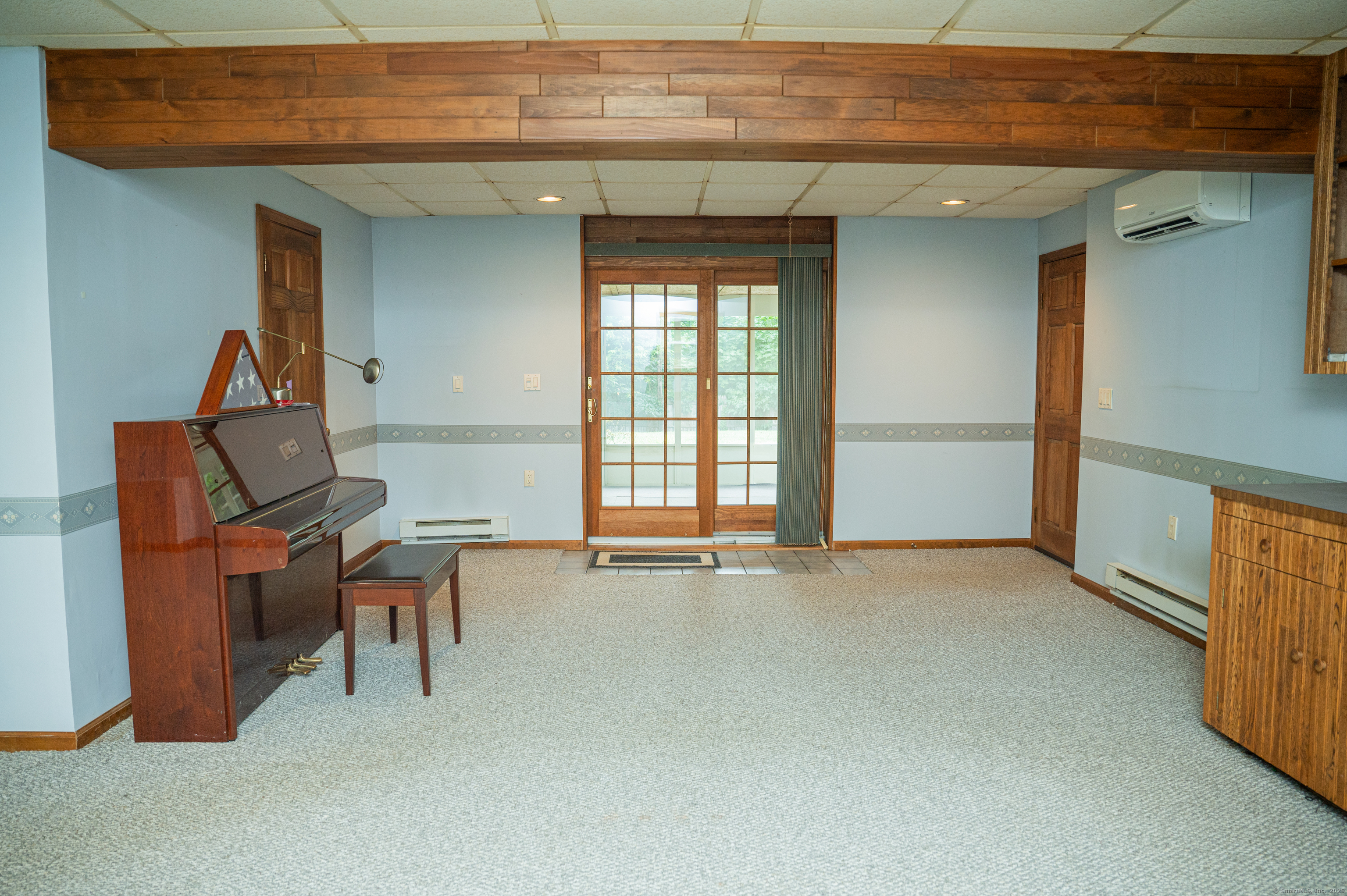 Branford, Connecticut, 06405, United States, 3 Bedrooms Bedrooms, ,2 BathroomsBathrooms,Residential,For Sale,1907106
