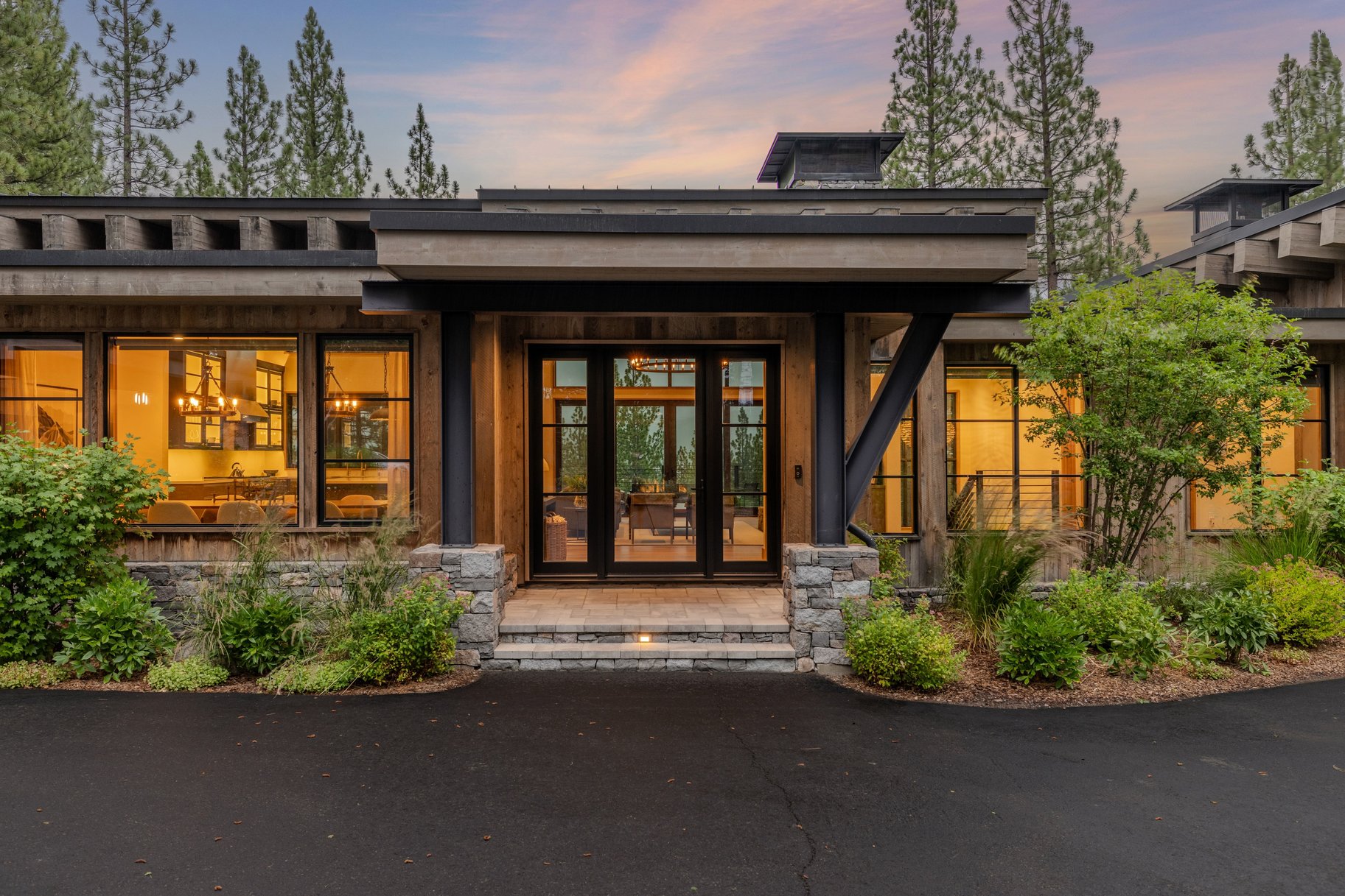  Turnkey Mountain Luxury with Designer Upgrades & Mountain Views - 物件實景