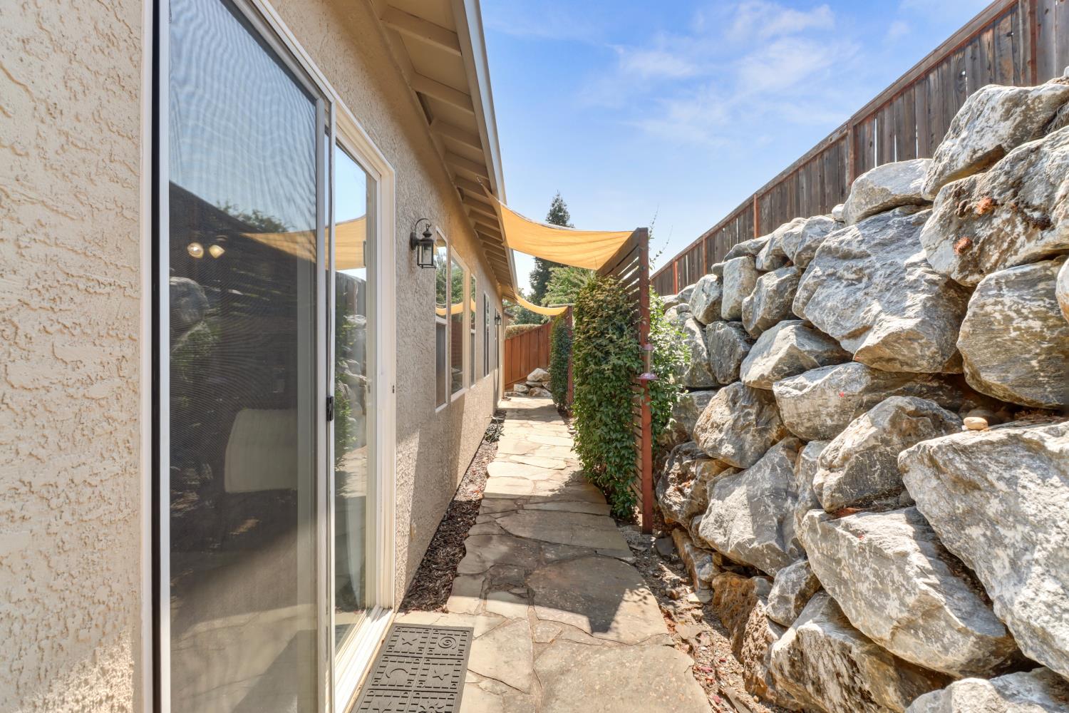 El Dorado Hills, California, 95762, United States, 4 Bedrooms Bedrooms, ,2 BathroomsBathrooms,Residential,For Sale,1939955
