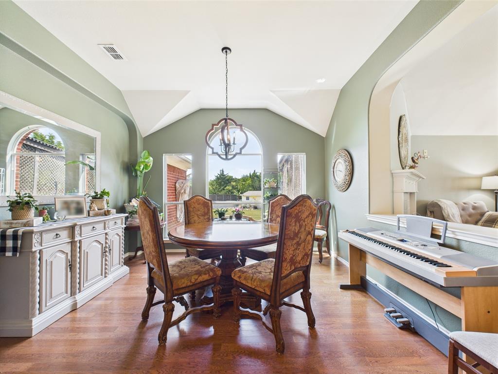 Cedar Hill, Texas, 75104, United States, 4 Bedrooms Bedrooms, ,3 BathroomsBathrooms,Residential,For Sale,1916414