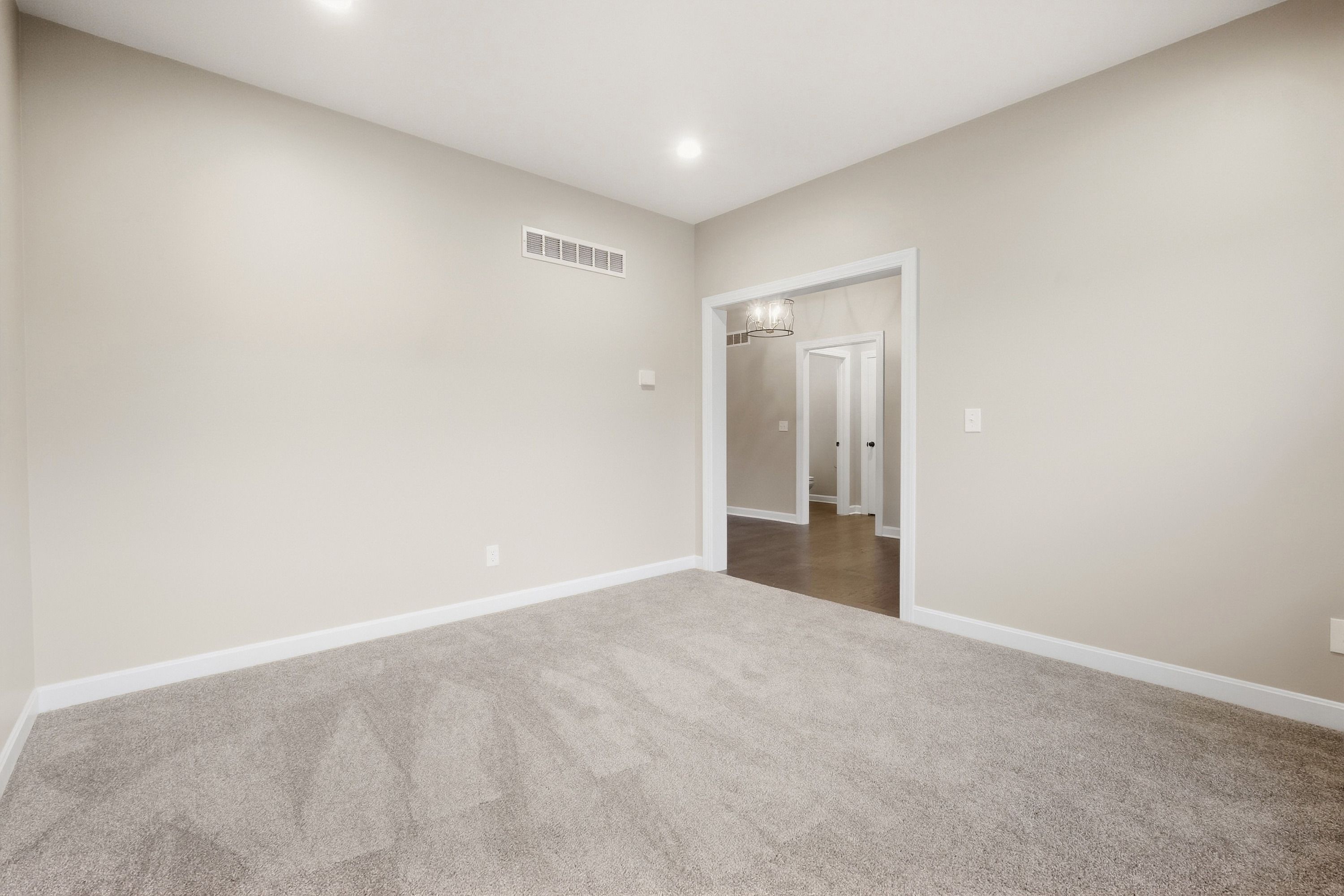  2008 Scenic Lakes Drive, Louisville, KY 40245 - 物件實景