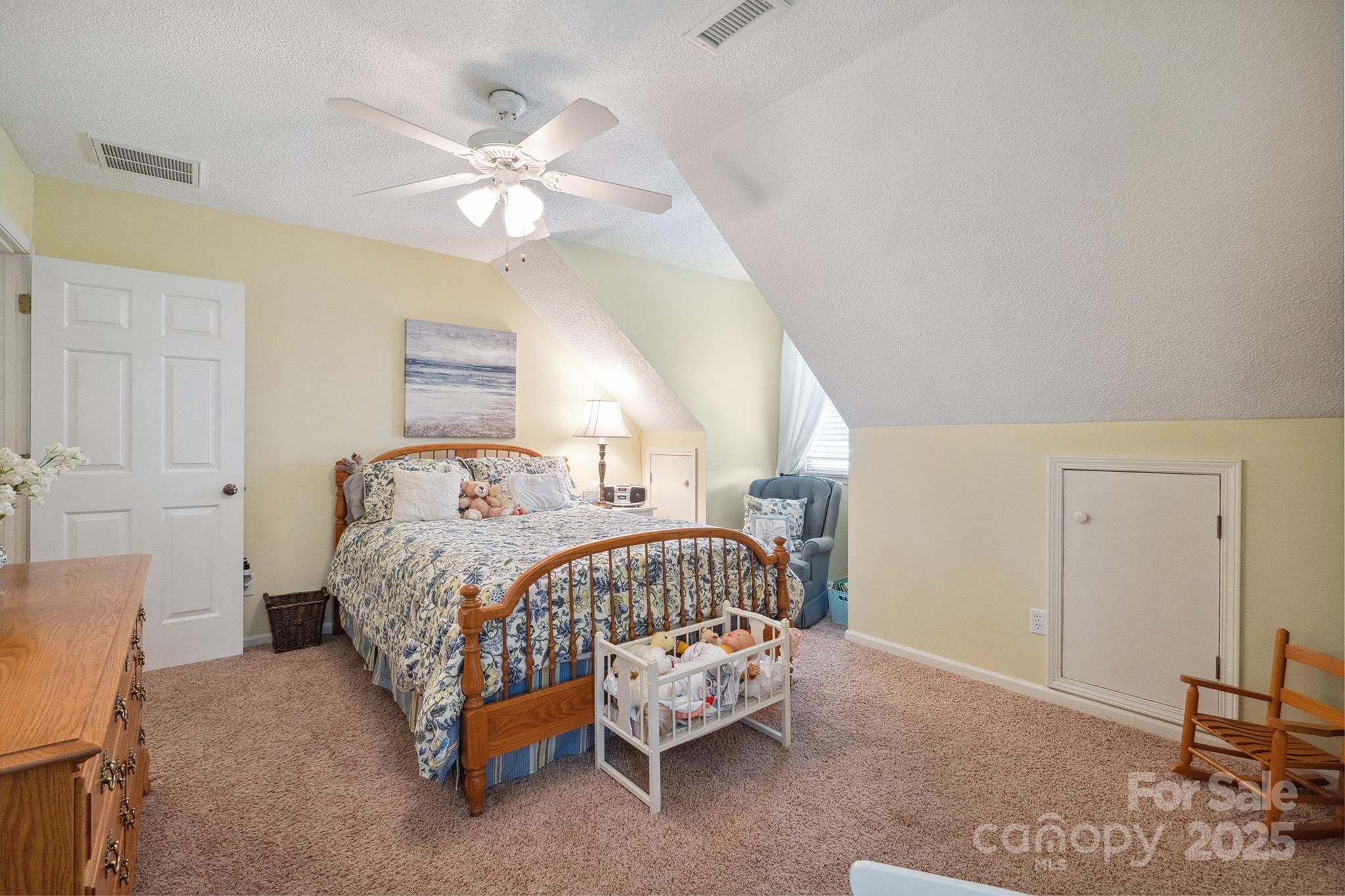 Granite Falls, North Carolina, 28630, United States, 4 Bedrooms Bedrooms, ,4 BathroomsBathrooms,Residential,For Sale,1907172