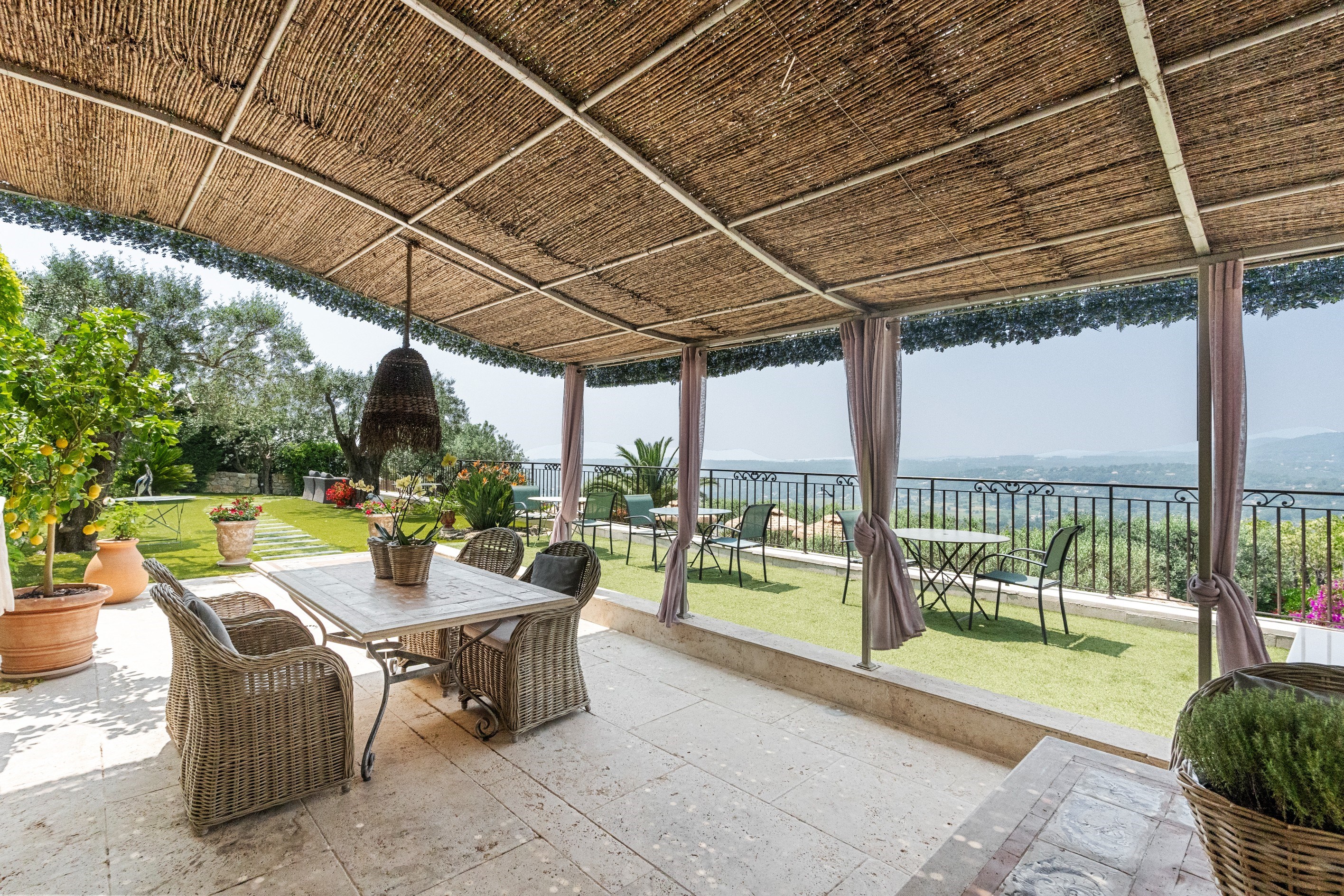  Elegant provençal estate with heated pool and views near Fayence village - 物件實景