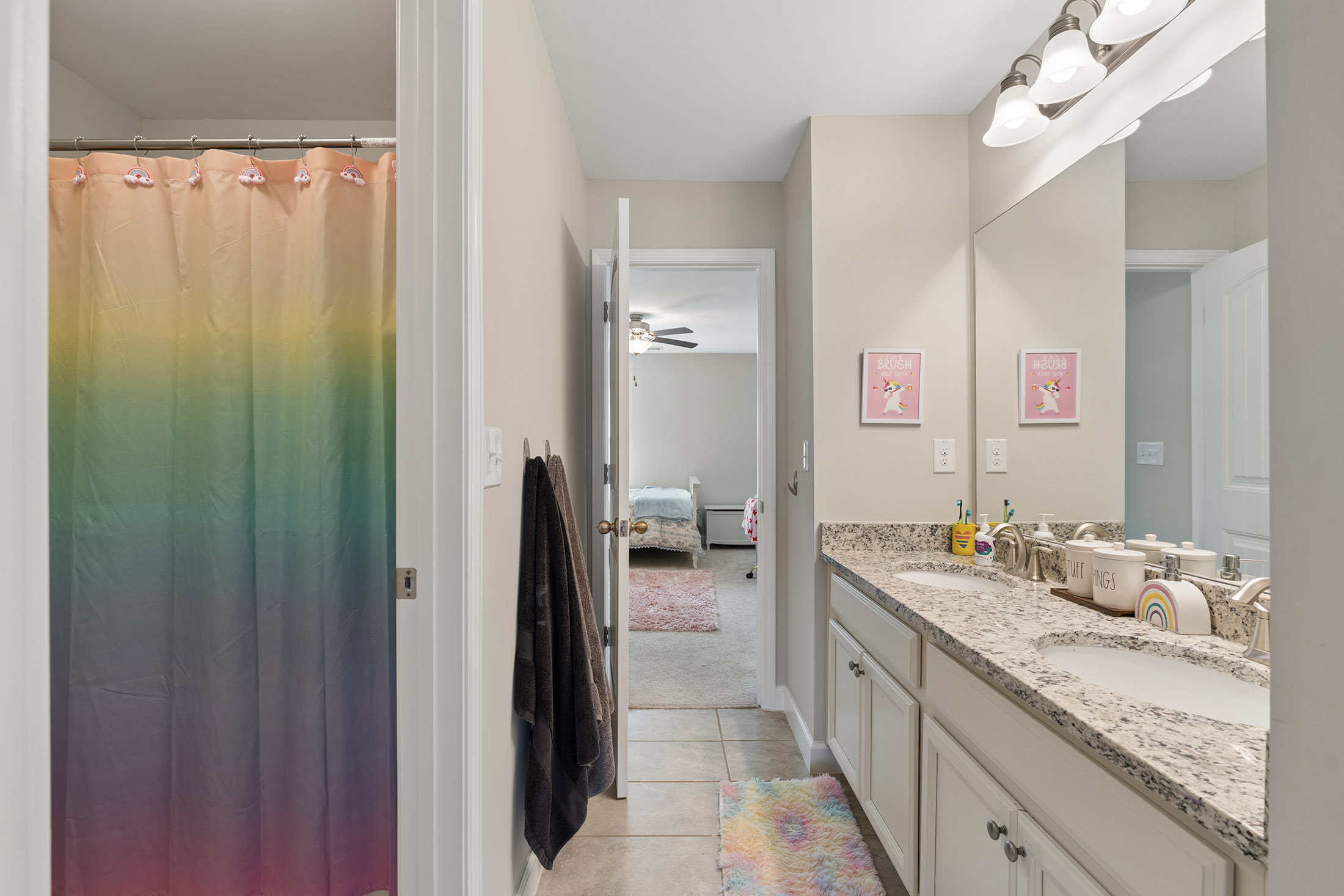  Bright and Beautiful Craftsman Traditional in Cumming - 物件實景