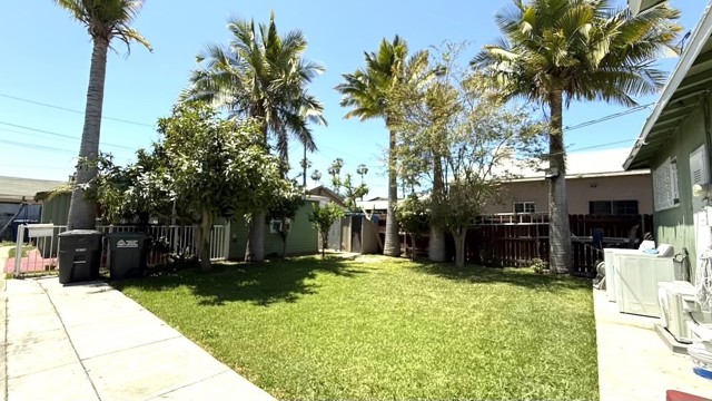 Huntington Park, California, 90255, United States, 4 Bedrooms Bedrooms, ,Residential,For Sale,1836286