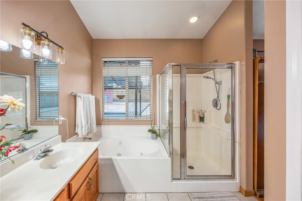 Apple Valley, California, 92307, United States, 5 Bedrooms Bedrooms, ,3 BathroomsBathrooms,Residential,For Sale,2049361