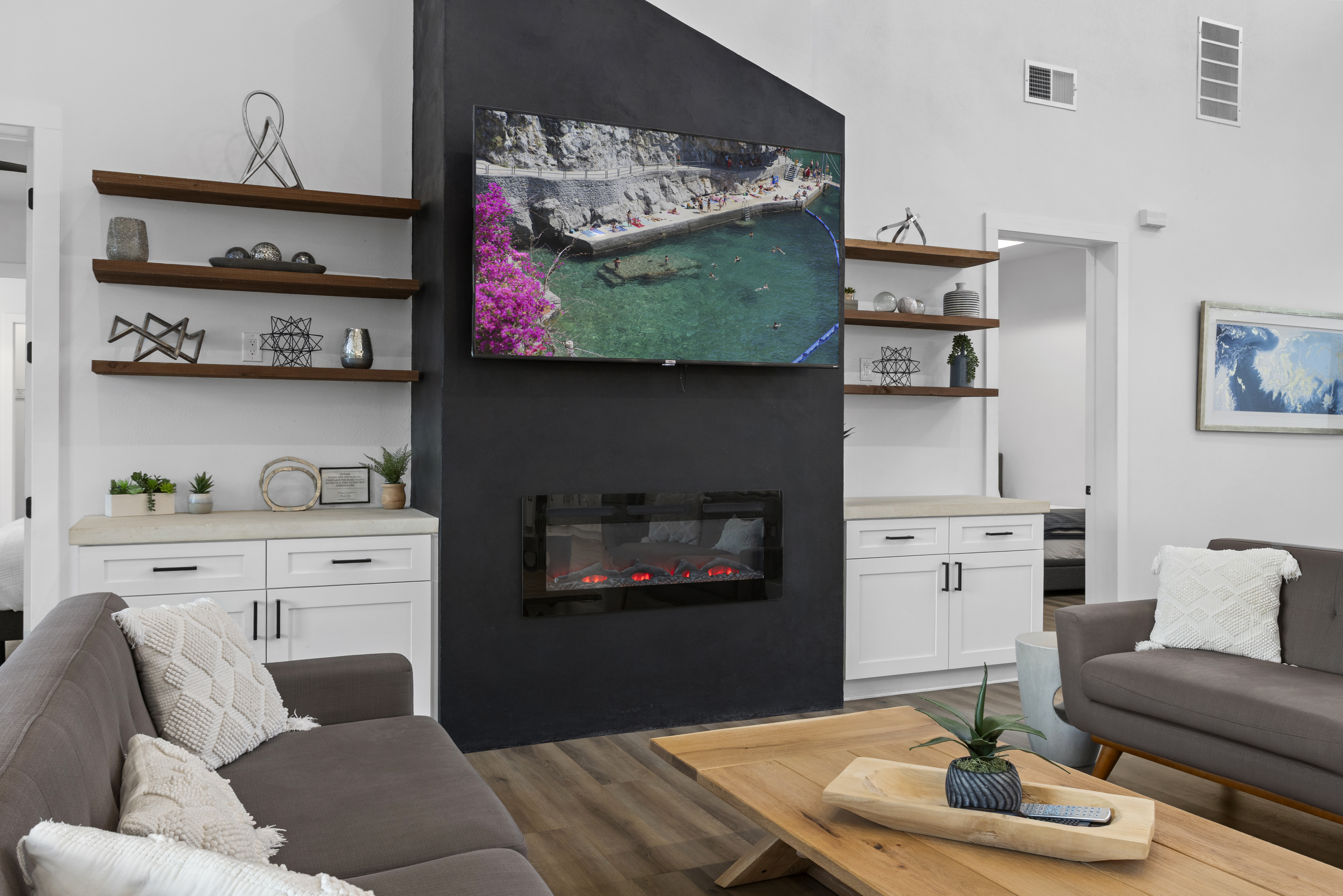  Lakefront Luxury Designed to Perform - 物件實景