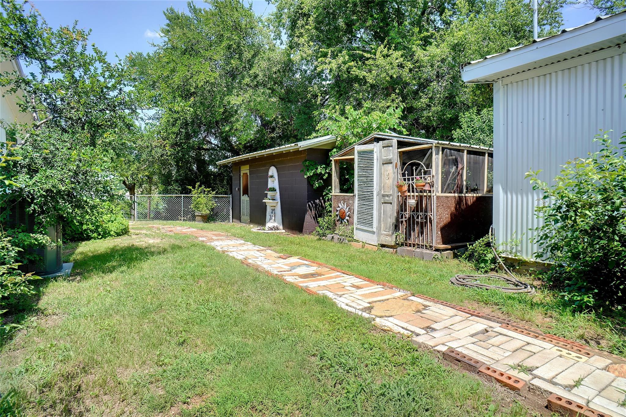 Lake Bridgeport, Texas, 76426, United States, 3 Bedrooms Bedrooms, ,3 BathroomsBathrooms,Residential,For Sale,1989947