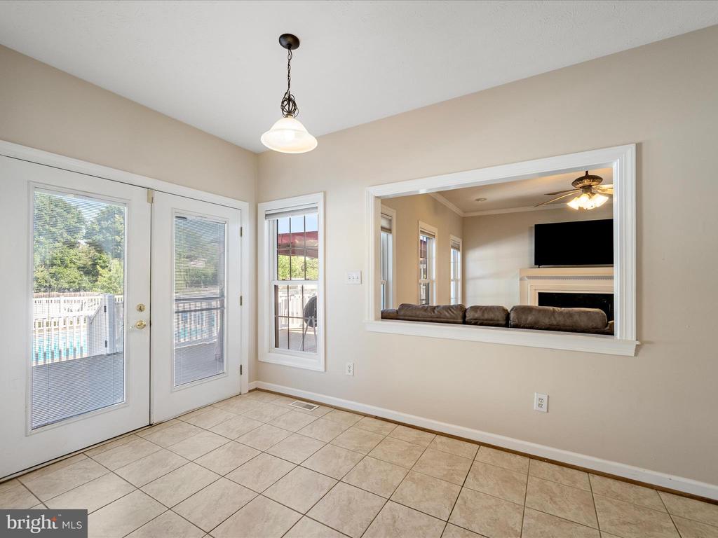 Stephens City, Virginia, 22655, United States, 4 Bedrooms Bedrooms, ,4 BathroomsBathrooms,Residential,For Sale,1905716