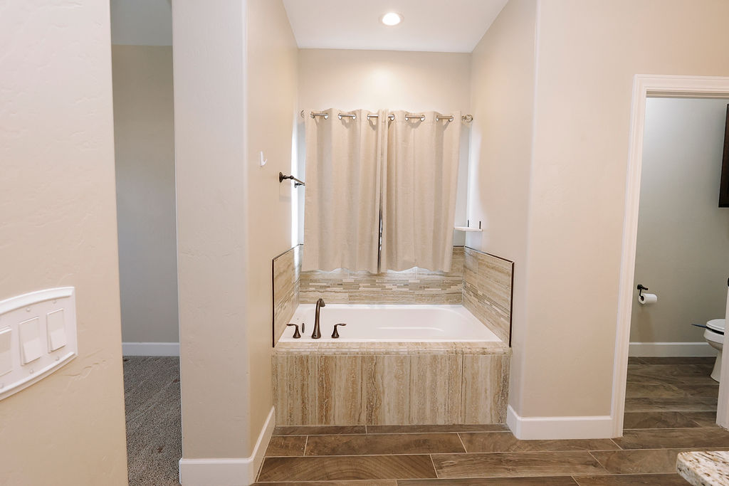 Carlsbad, New Mexico, 88220, United States, 4 Bedrooms Bedrooms, ,3 BathroomsBathrooms,Residential,For Sale,1975049