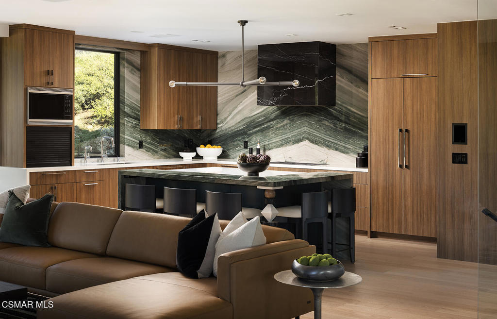 Malibu, California, 90265, United States, 4 Bedrooms Bedrooms, ,3 BathroomsBathrooms,Residential,For Sale,1732105