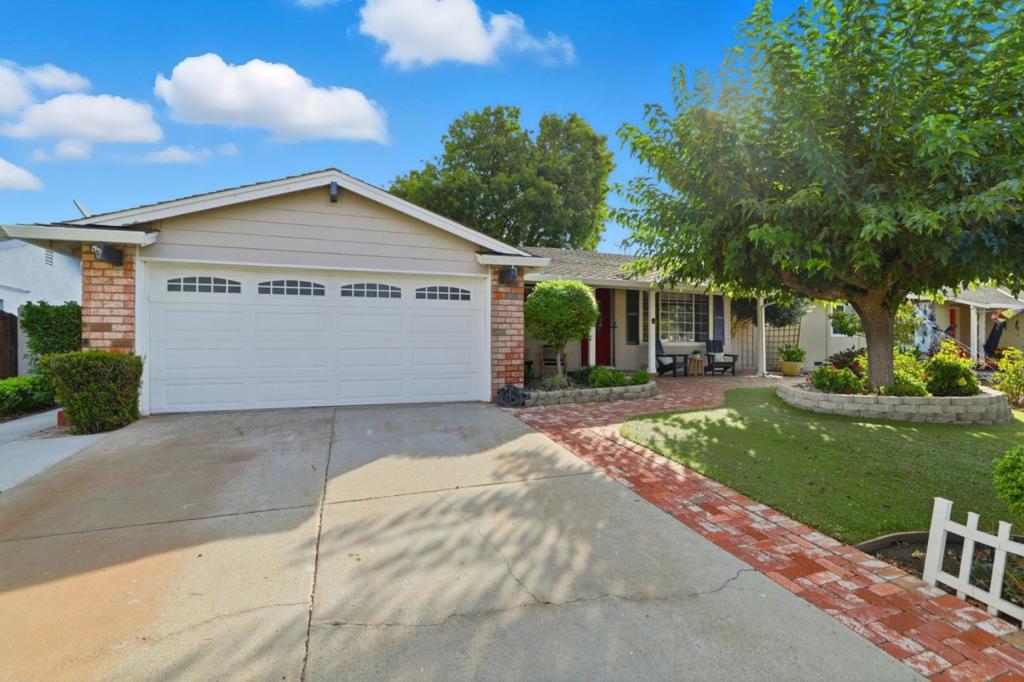 San Jose, California, 95123, United States, 3 Bedrooms Bedrooms, ,2 BathroomsBathrooms,Residential,For Sale,1975297