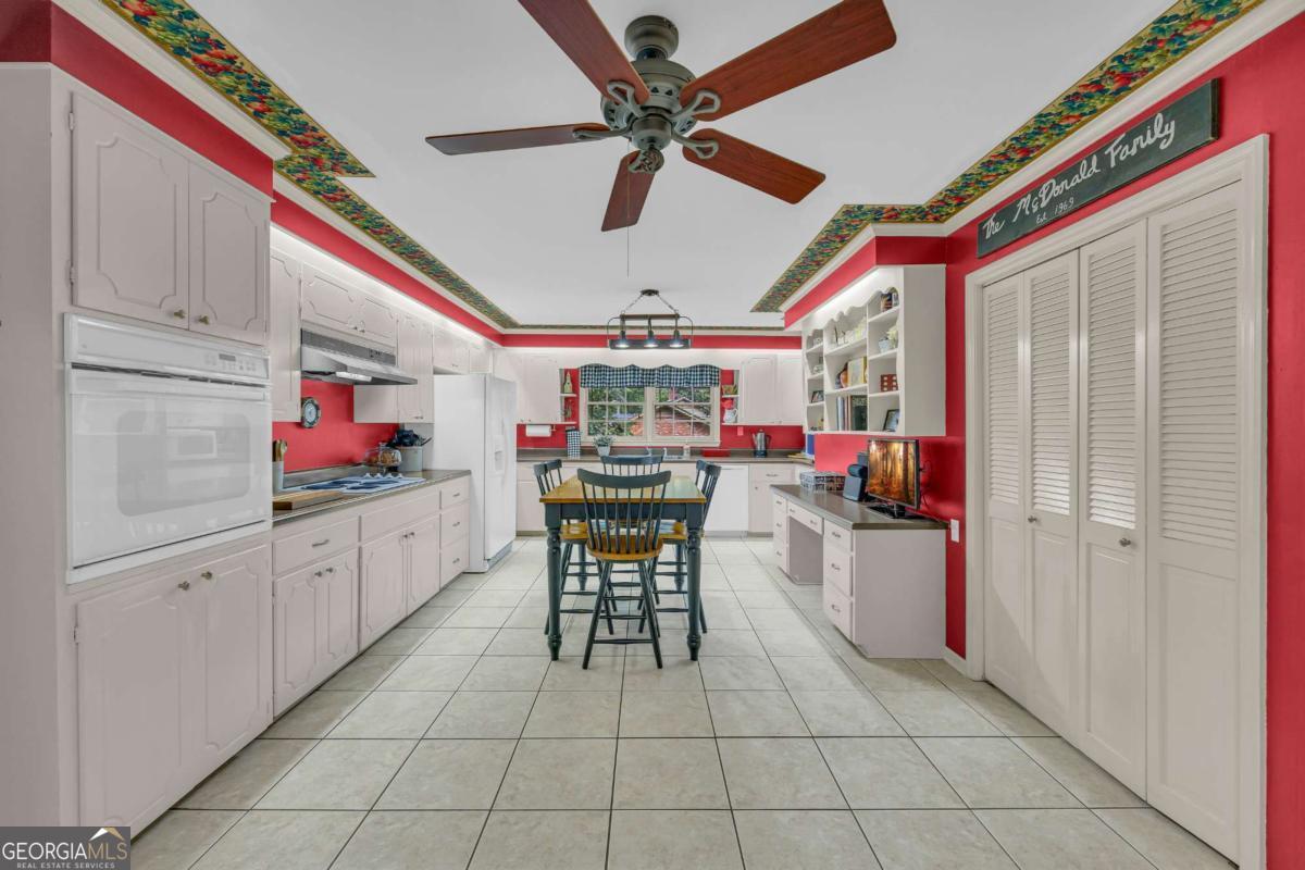 Athens, Georgia, 30606, United States, 5 Bedrooms Bedrooms, ,3 BathroomsBathrooms,Residential,For Sale,1896838