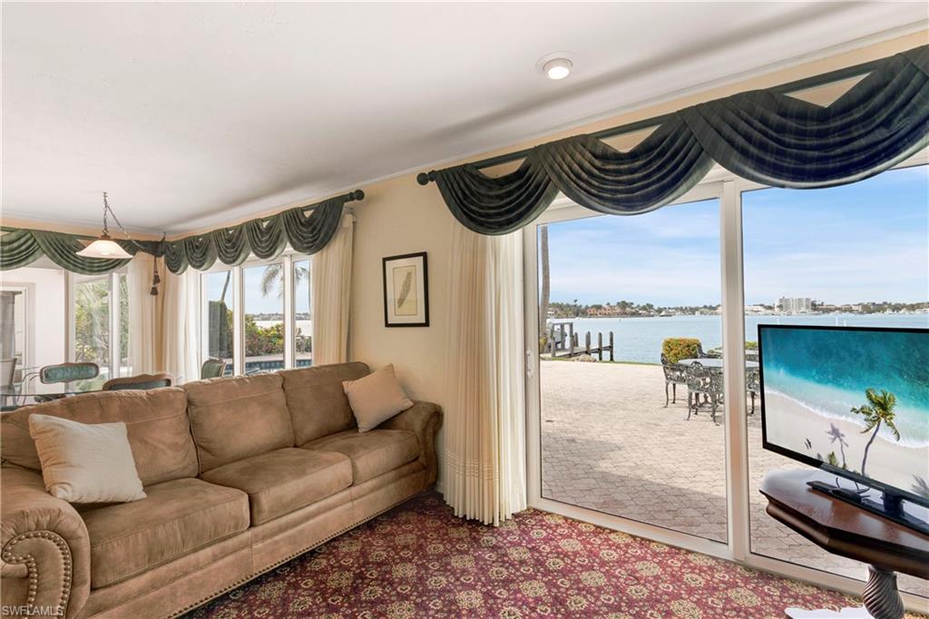 Naples, Florida, 34102, United States, 4 Bedrooms Bedrooms, ,4 BathroomsBathrooms,Residential,For Sale,1939219