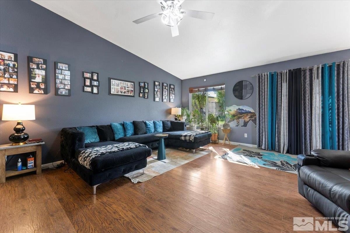 Sparks, Nevada, 89436, United States, 3 Bedrooms Bedrooms, ,3 BathroomsBathrooms,Residential,For Sale,1943111