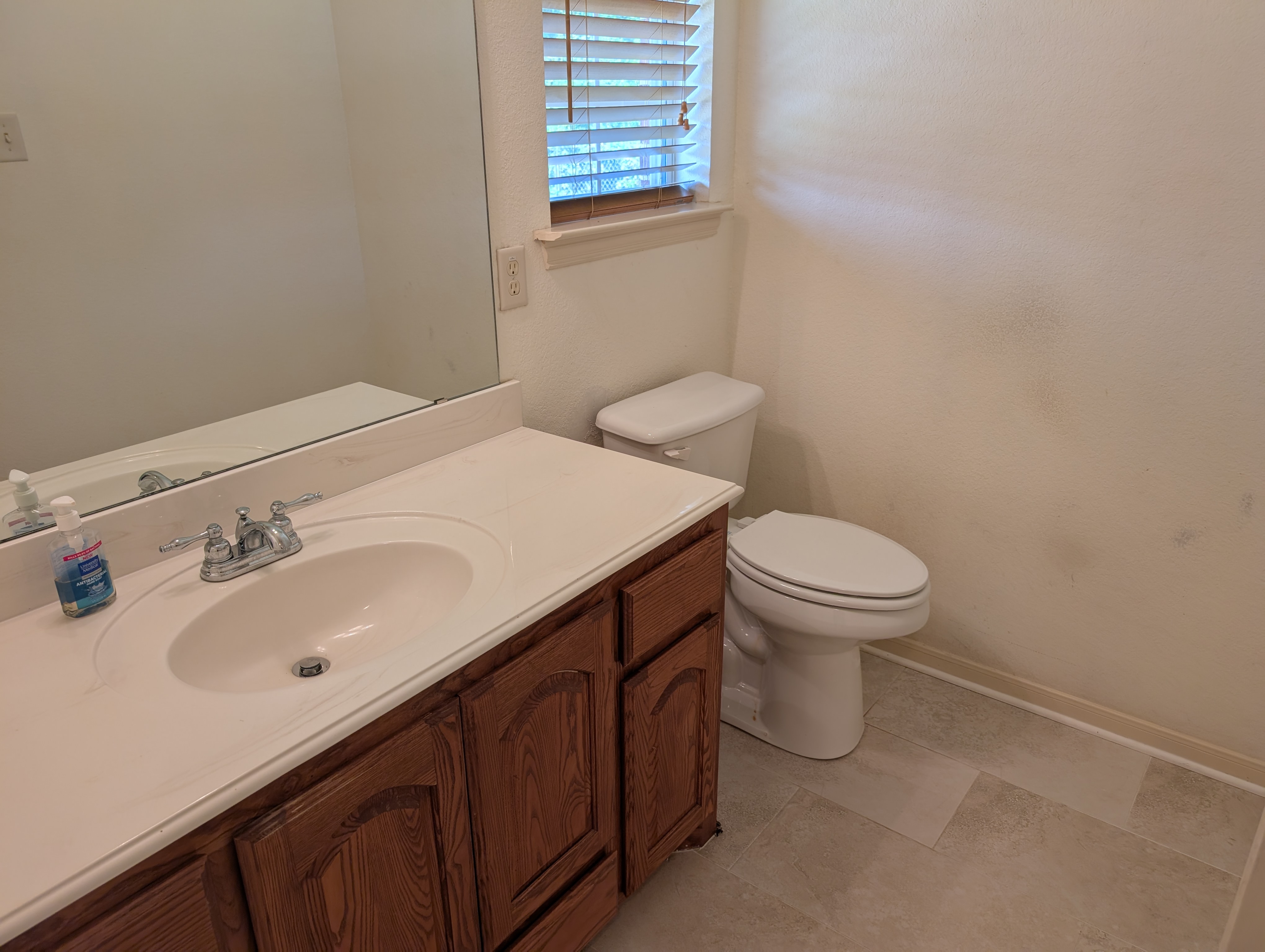 Gun Barrel City, Texas, 75156, United States, 3 Bedrooms Bedrooms, ,2 BathroomsBathrooms,Residential,For Sale,1847516