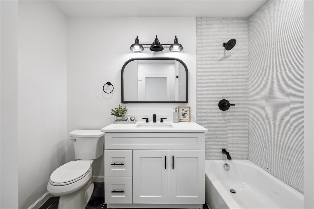 Shrewsbury, Massachusetts, 01545, United States, 3 Bedrooms Bedrooms, ,3 BathroomsBathrooms,Residential,For Sale,1907177