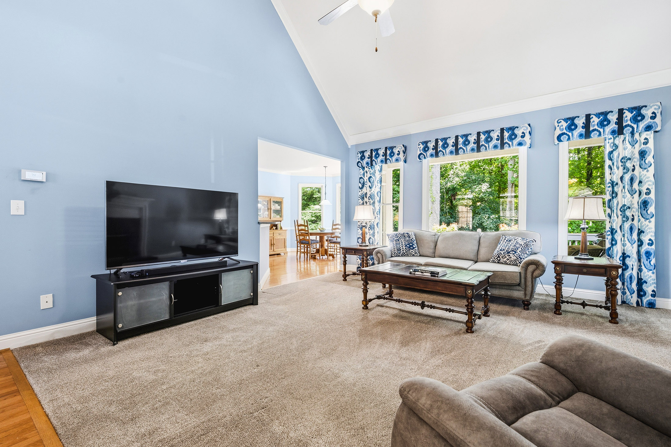  Beautifully Maintained Ranch Home in Unbeatable Location - 物件實景