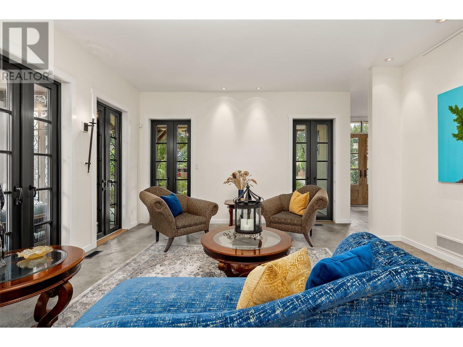 KELOWNA, British Columbia, V1Y 5N3, CA, 6 Bedrooms Bedrooms, ,4 BathroomsBathrooms,Residential,For Sale,1883056