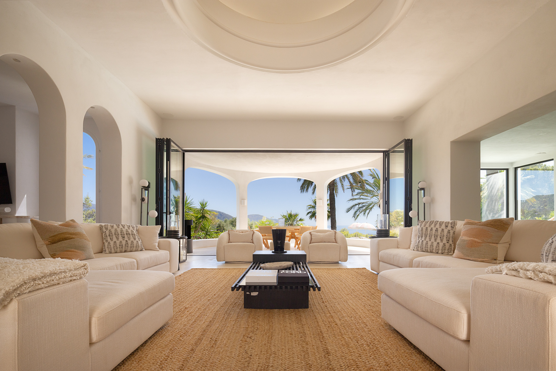  A landmark statement estate on Ibiza’s west coast - 物件實景