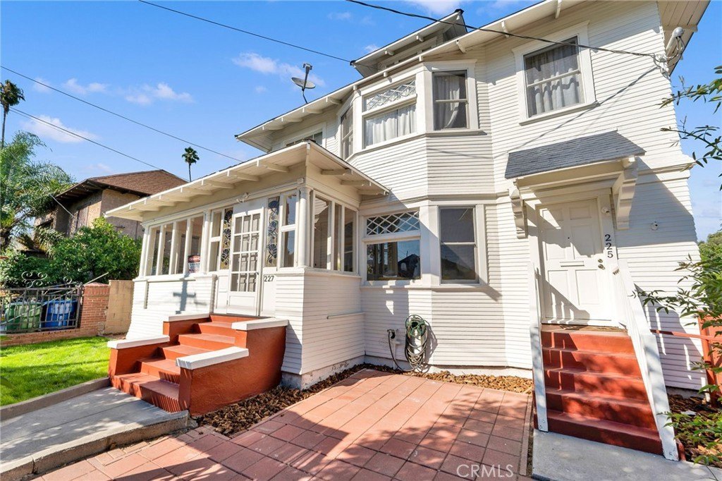Los Angeles, California, 90042, United States, 3 Bedrooms Bedrooms, ,2 BathroomsBathrooms,Residential,For Sale,1921090
