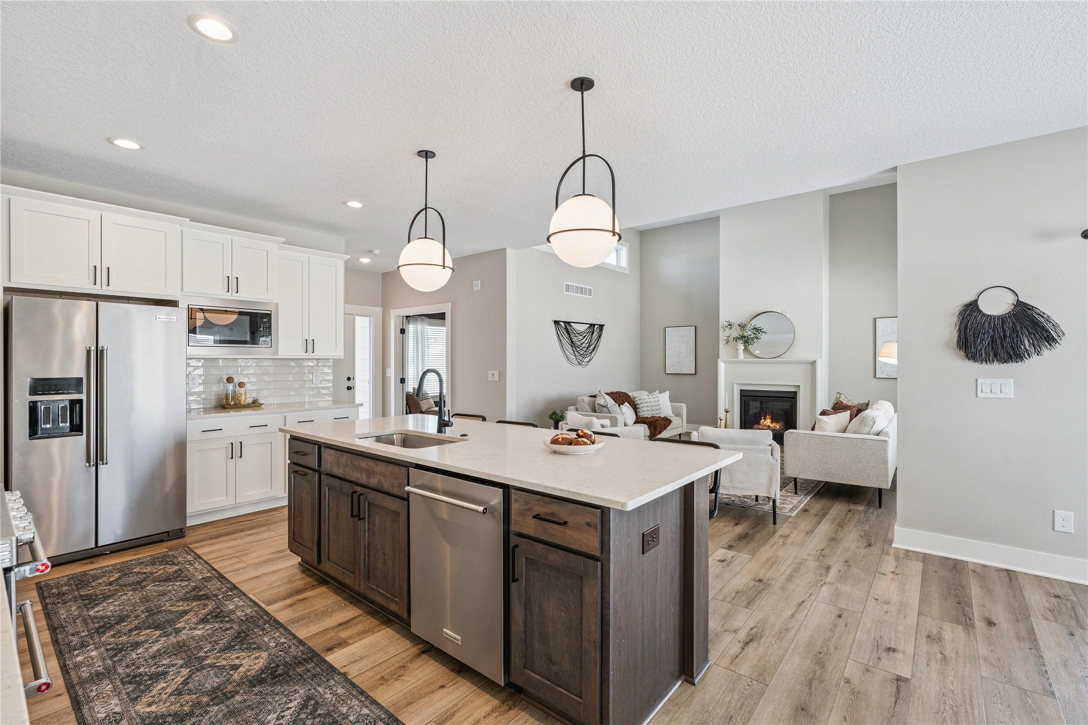 Urbandale, Iowa, 50323, United States, 5 Bedrooms Bedrooms, ,4 BathroomsBathrooms,Residential,For Sale,2005616