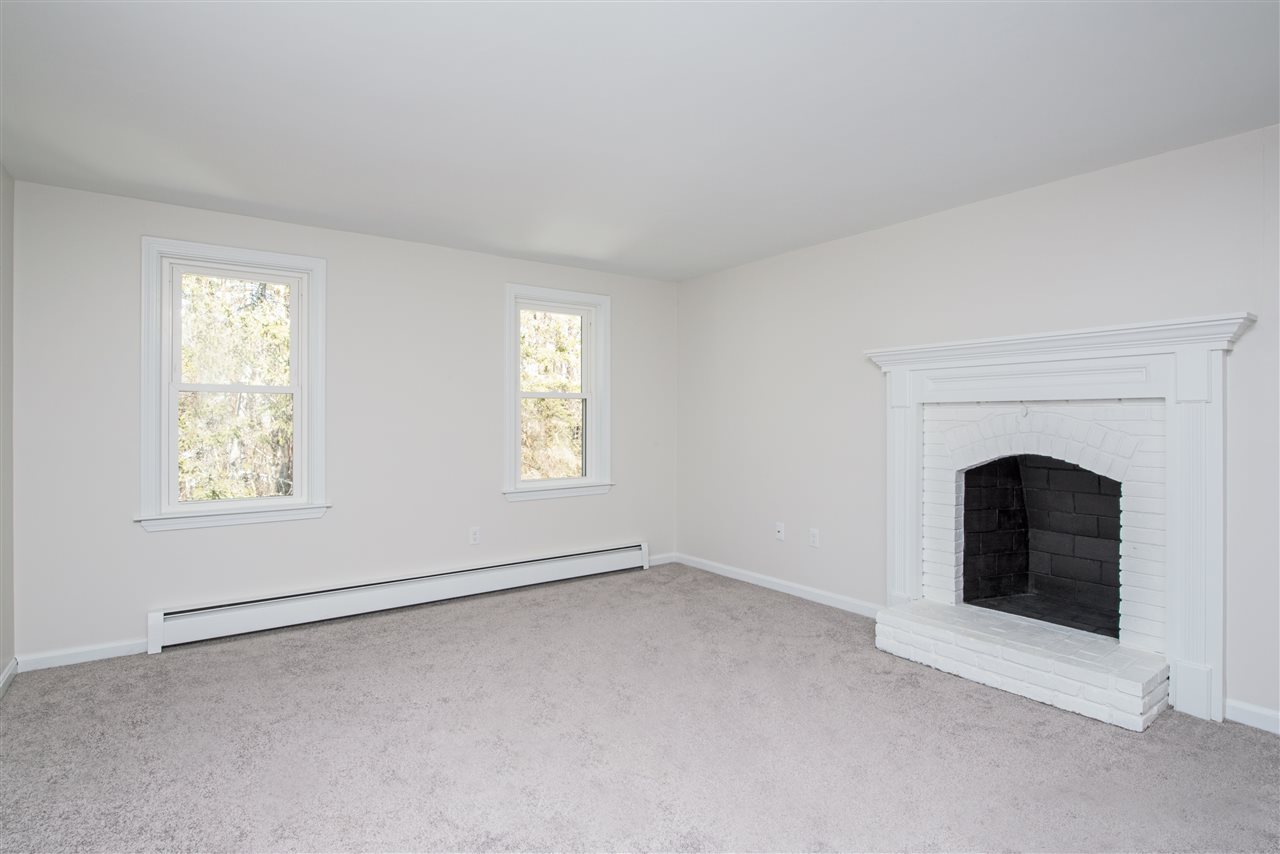 Hampstead, New Hampshire, 03841, United States, 4 Bedrooms Bedrooms, ,2 BathroomsBathrooms,Residential,For Sale,1861952