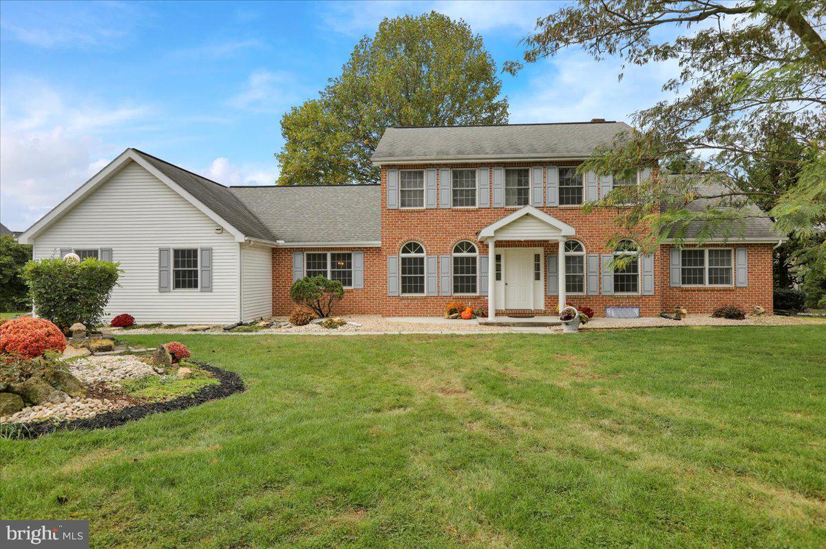 Lebanon, Pennsylvania, 17042, United States, 5 Bedrooms Bedrooms, ,4 BathroomsBathrooms,Residential,For Sale,1965418