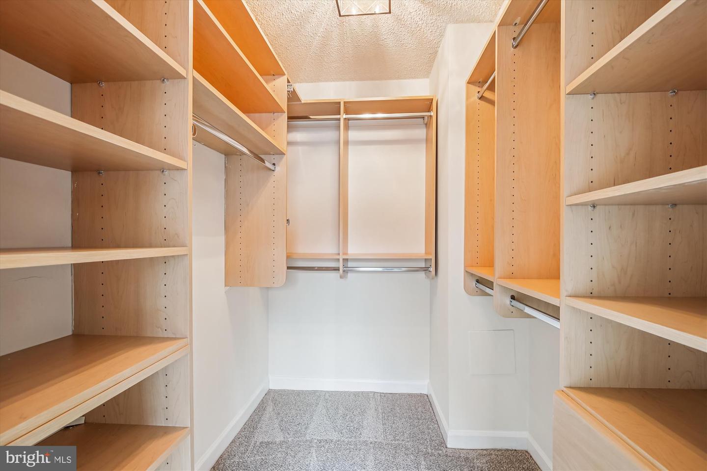 Washington, District of Columbia, 20007, United States, 1 Bedroom Bedrooms, ,1 BathroomBathrooms,Residential,For Sale,1941615
