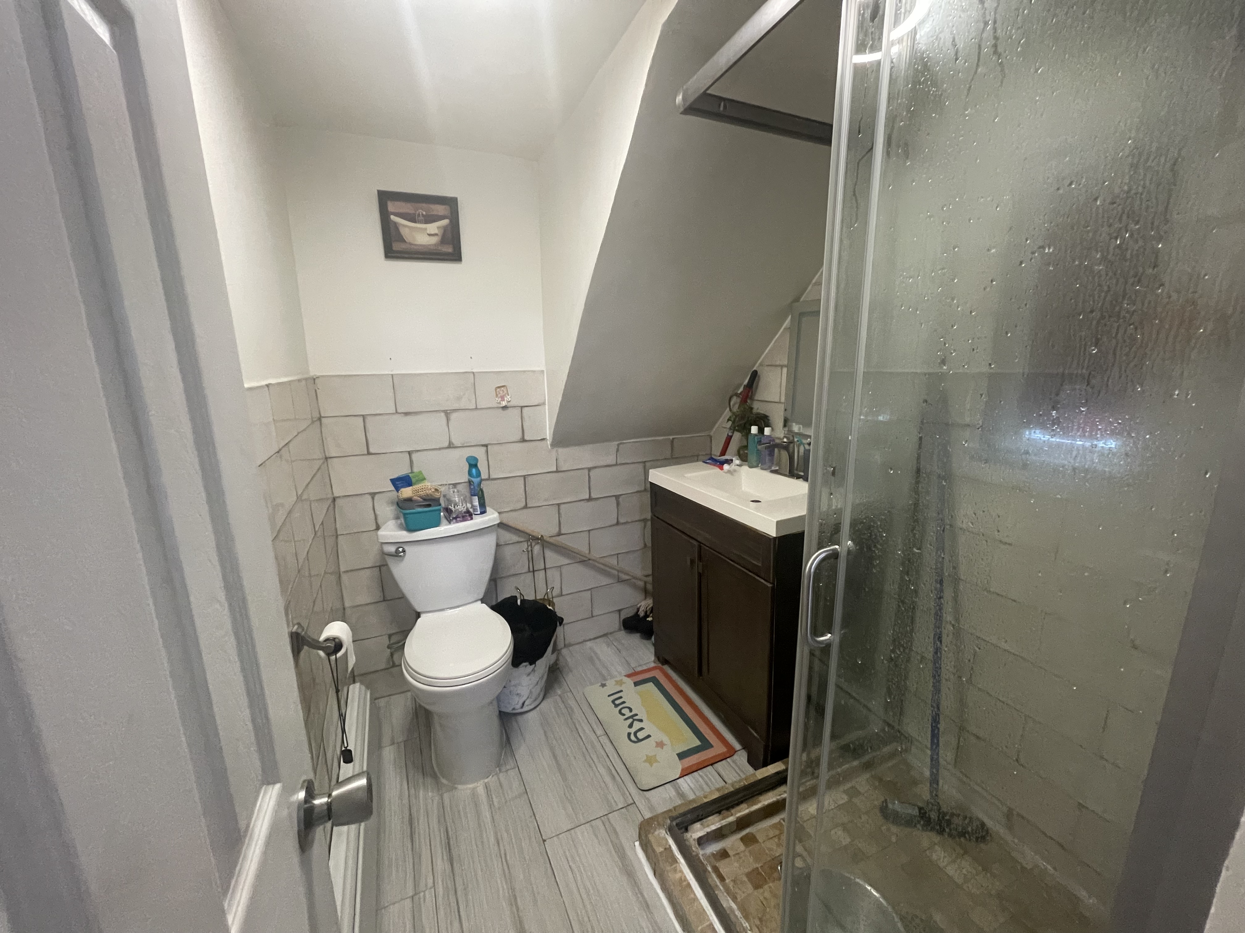 Fairview, New Jersey, 07022, United States, 3 Bedrooms Bedrooms, ,1 BathroomBathrooms,Residential,For Sale,1935345