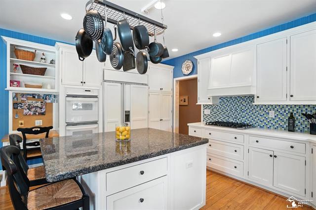 MONROE, Michigan, 48162, United States, 4 Bedrooms Bedrooms, ,7 BathroomsBathrooms,Residential,For Sale,1995576