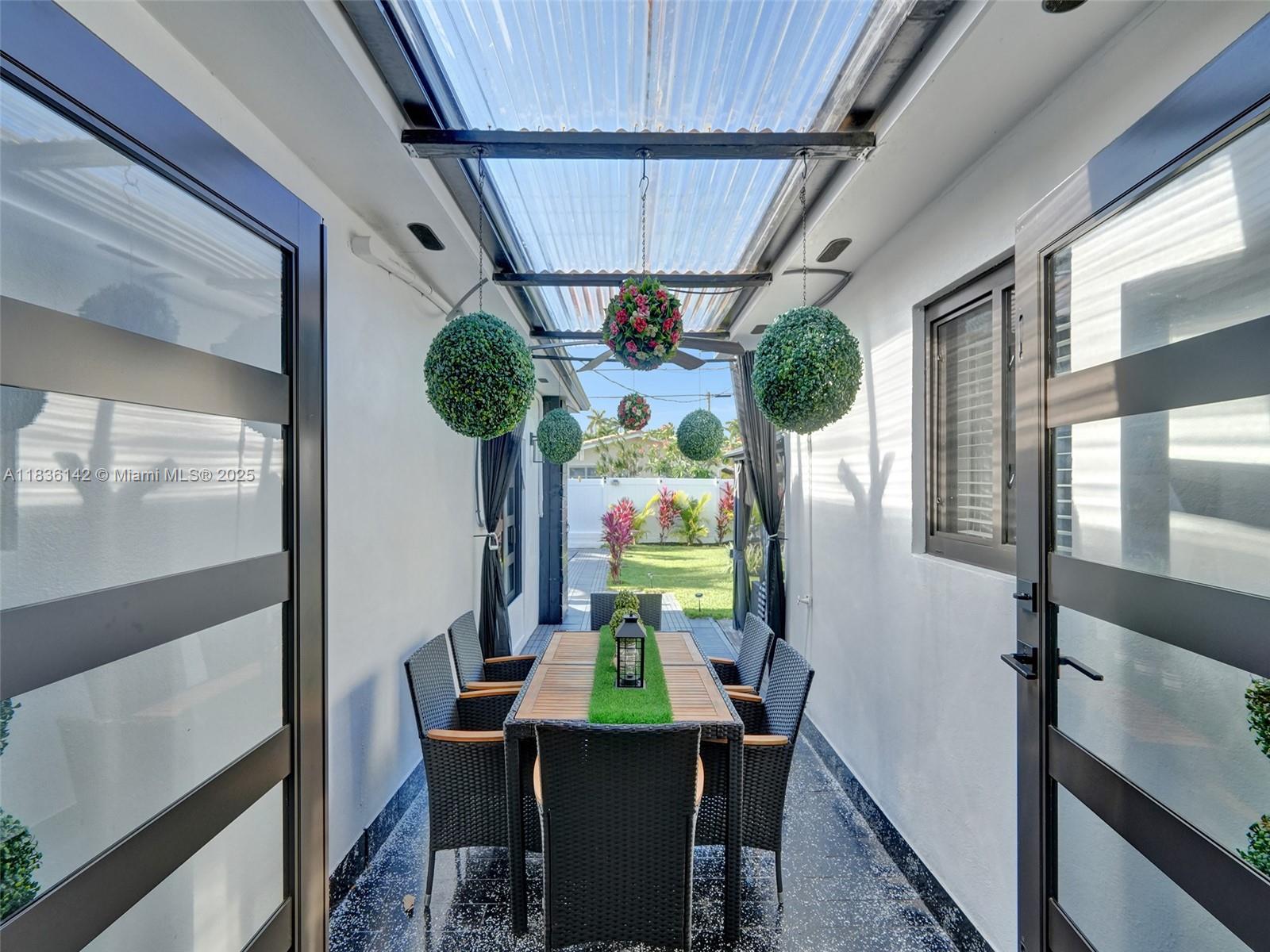 Hollywood, Florida, 33019, United States, 3 Bedrooms Bedrooms, ,2 BathroomsBathrooms,Residential,For Sale,1898660