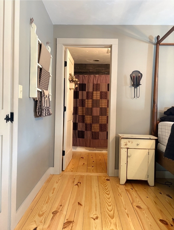 Northbridge, Massachusetts, 01588, United States, 4 Bedrooms Bedrooms, ,2 BathroomsBathrooms,Residential,For Sale,2015326