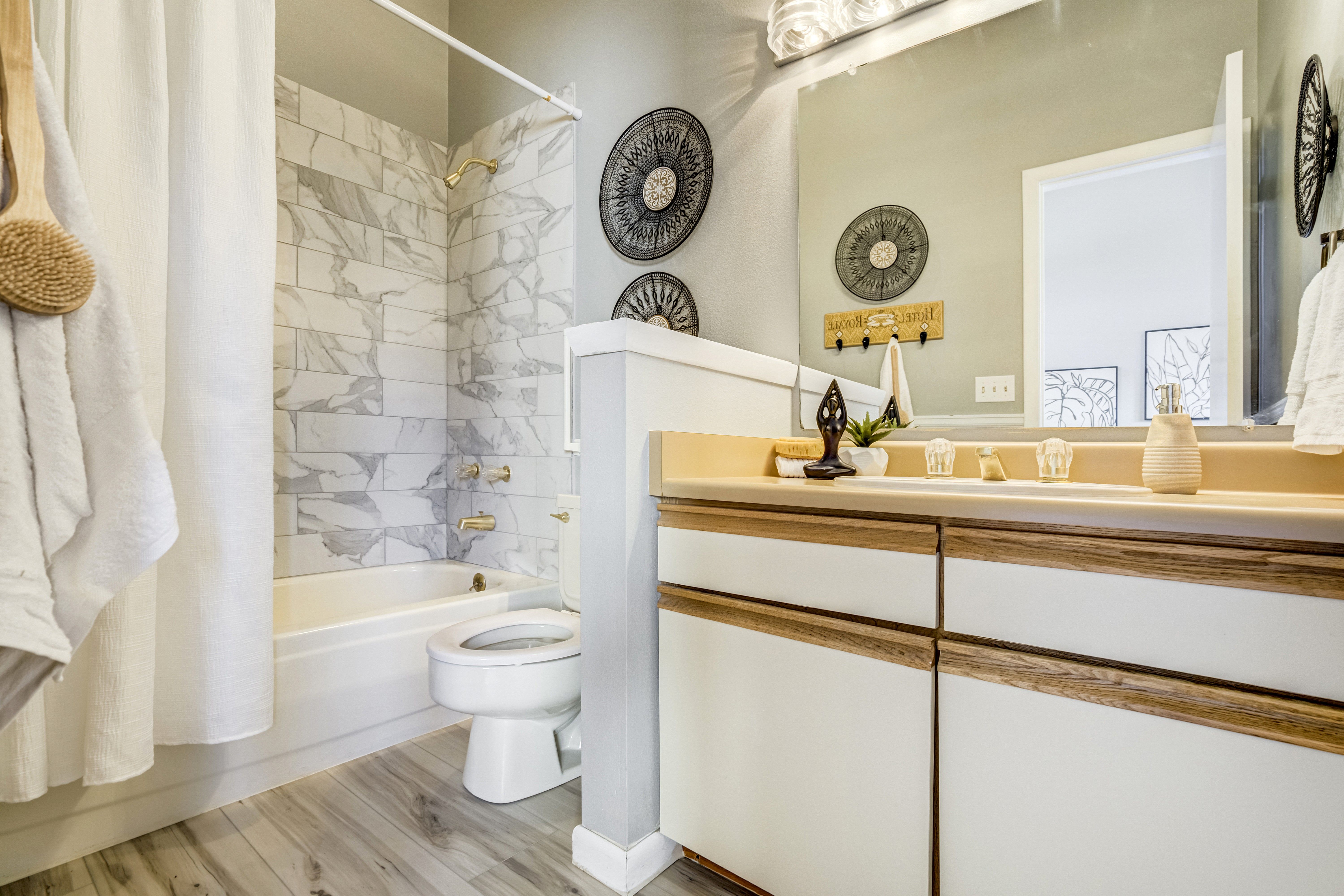  Elevated Westside Style in This Beautifully Refreshed Promontory Point Condo - 物件實景