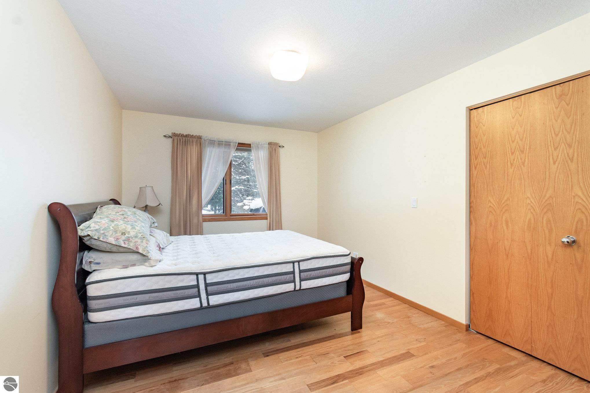 Alma, Michigan, 48801, United States, 5 Bedrooms Bedrooms, ,4 BathroomsBathrooms,Residential,For Sale,2000371