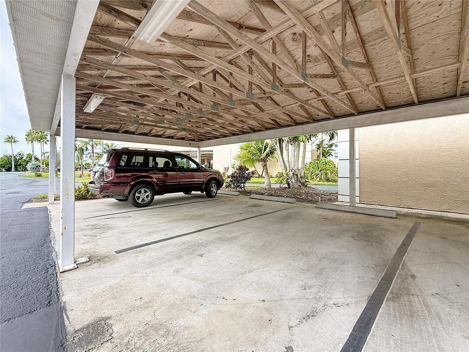 Madeira Beach, Florida, 33708, United States, 2 Bedrooms Bedrooms, ,2 BathroomsBathrooms,Residential,For Sale,1985682