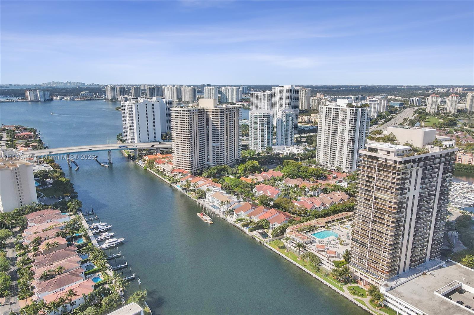 Aventura, Florida, 33180, United States, 4 Bedrooms Bedrooms, ,3 BathroomsBathrooms,Residential,For Sale,1989570