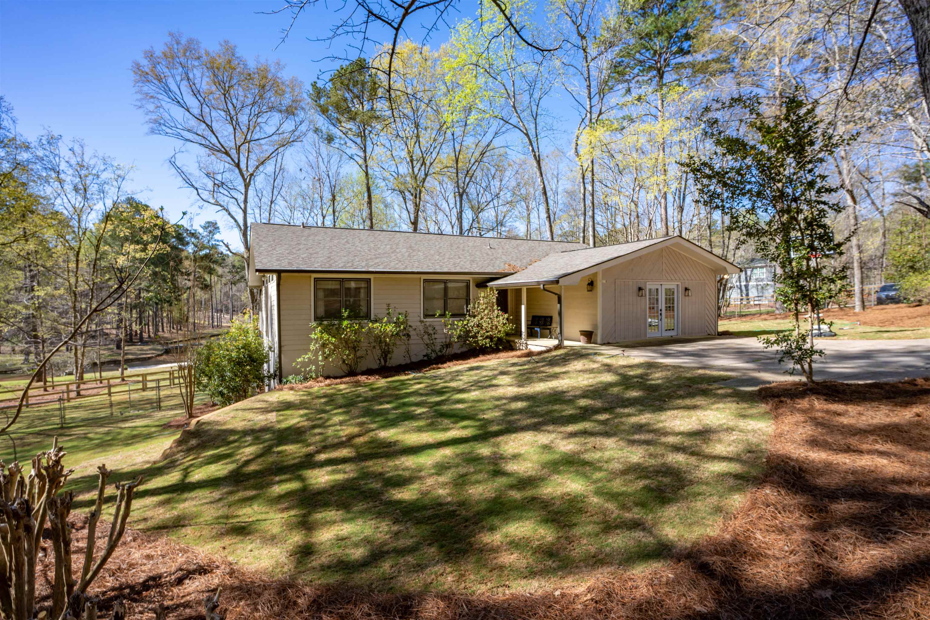 Greensboro, Georgia, 30642, United States, 5 Bedrooms Bedrooms, ,2 BathroomsBathrooms,Residential,For Sale,1907052