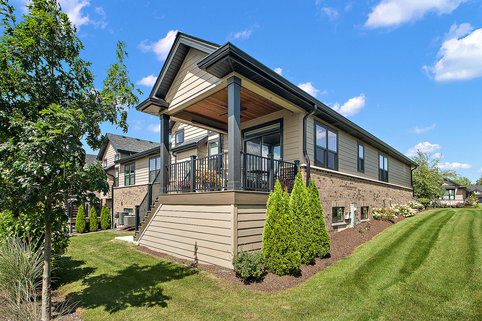 Lockport, Illinois, 60441, United States, 2 Bedrooms Bedrooms, ,2 BathroomsBathrooms,Residential,For Sale,1923432