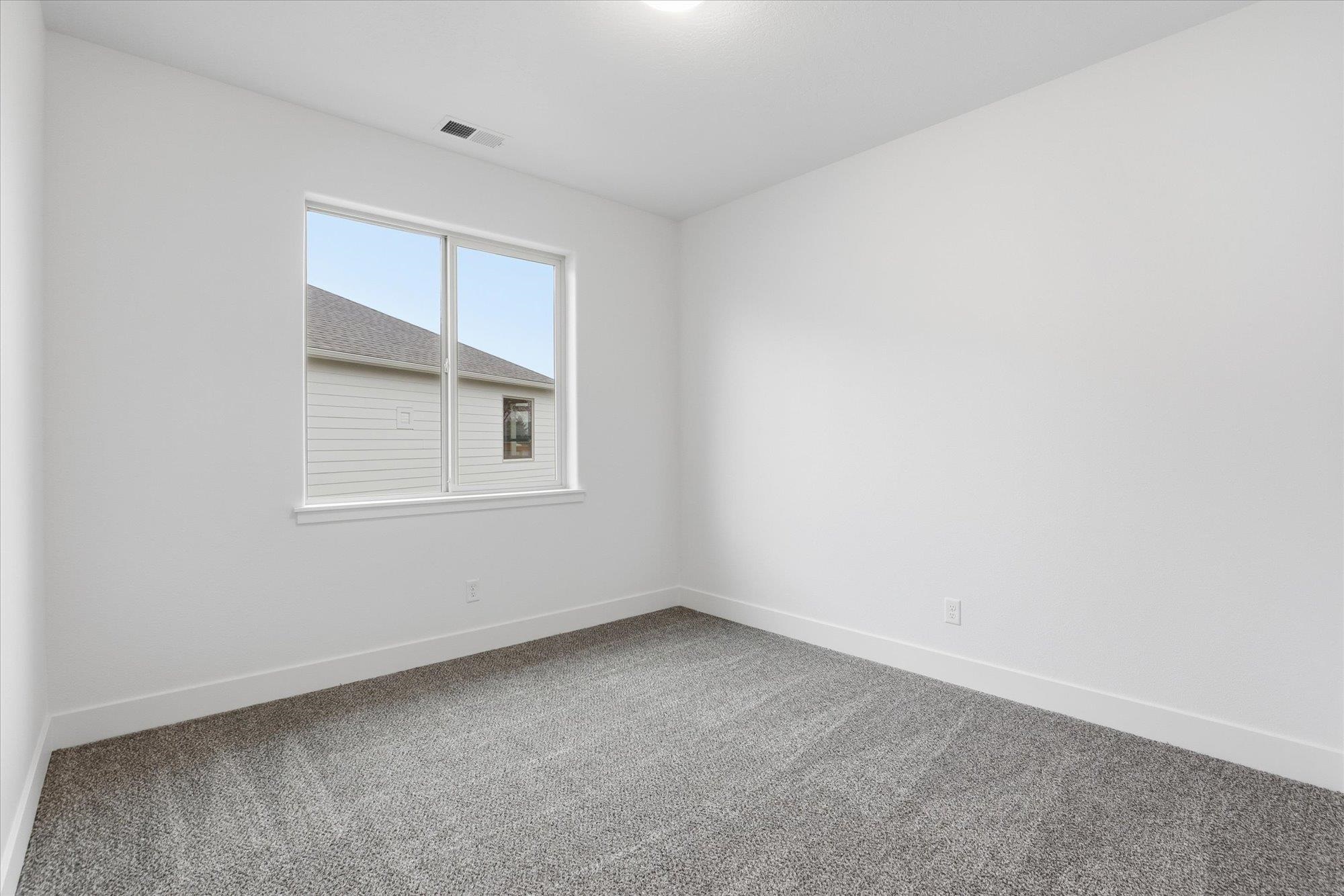 Deer Park, Washington, 99006, United States, 3 Bedrooms Bedrooms, ,2 BathroomsBathrooms,Residential,For Sale,1988069