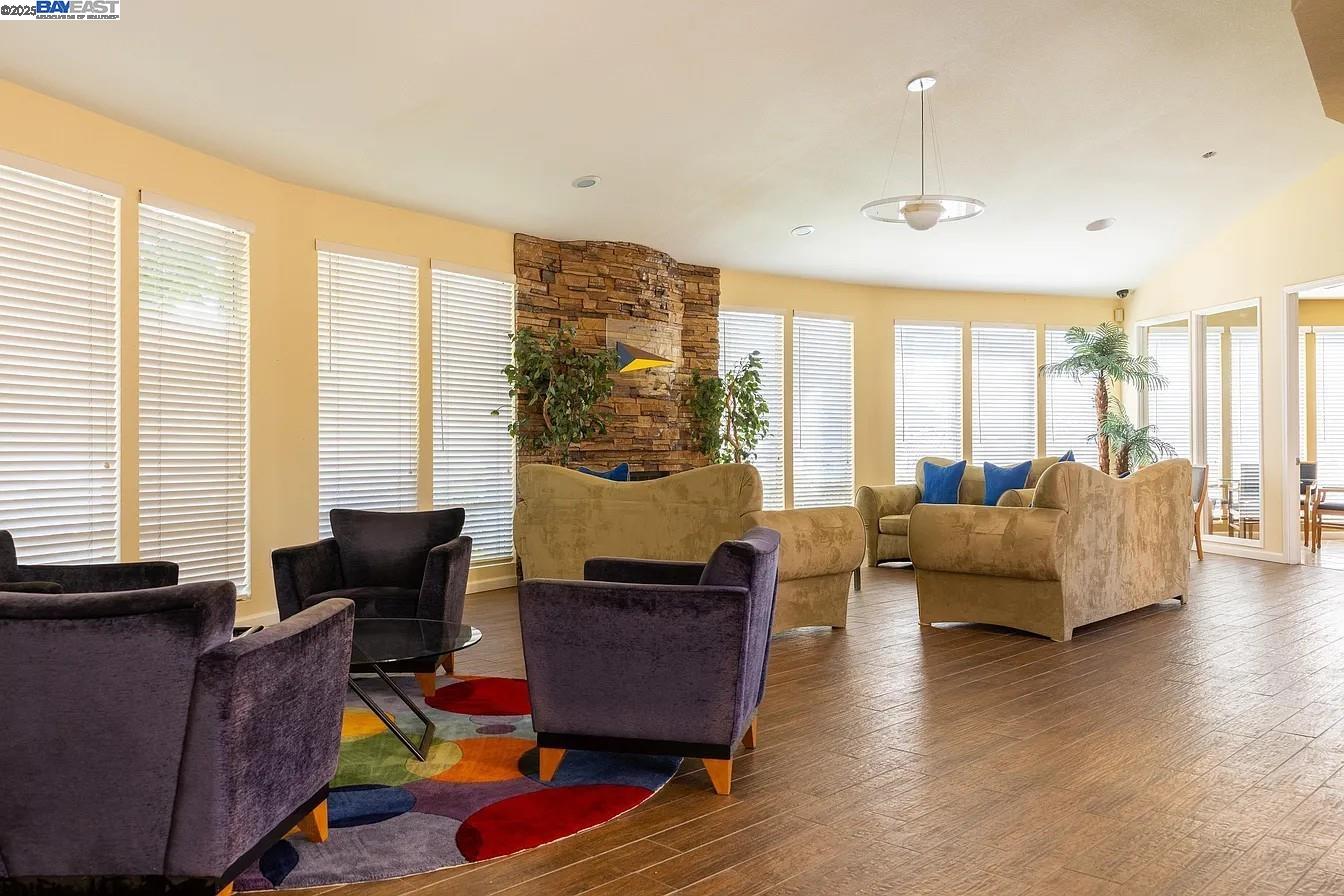 Fremont, California, 94538, United States, 2 Bedrooms Bedrooms, ,2 BathroomsBathrooms,Residential,For Sale,1999718