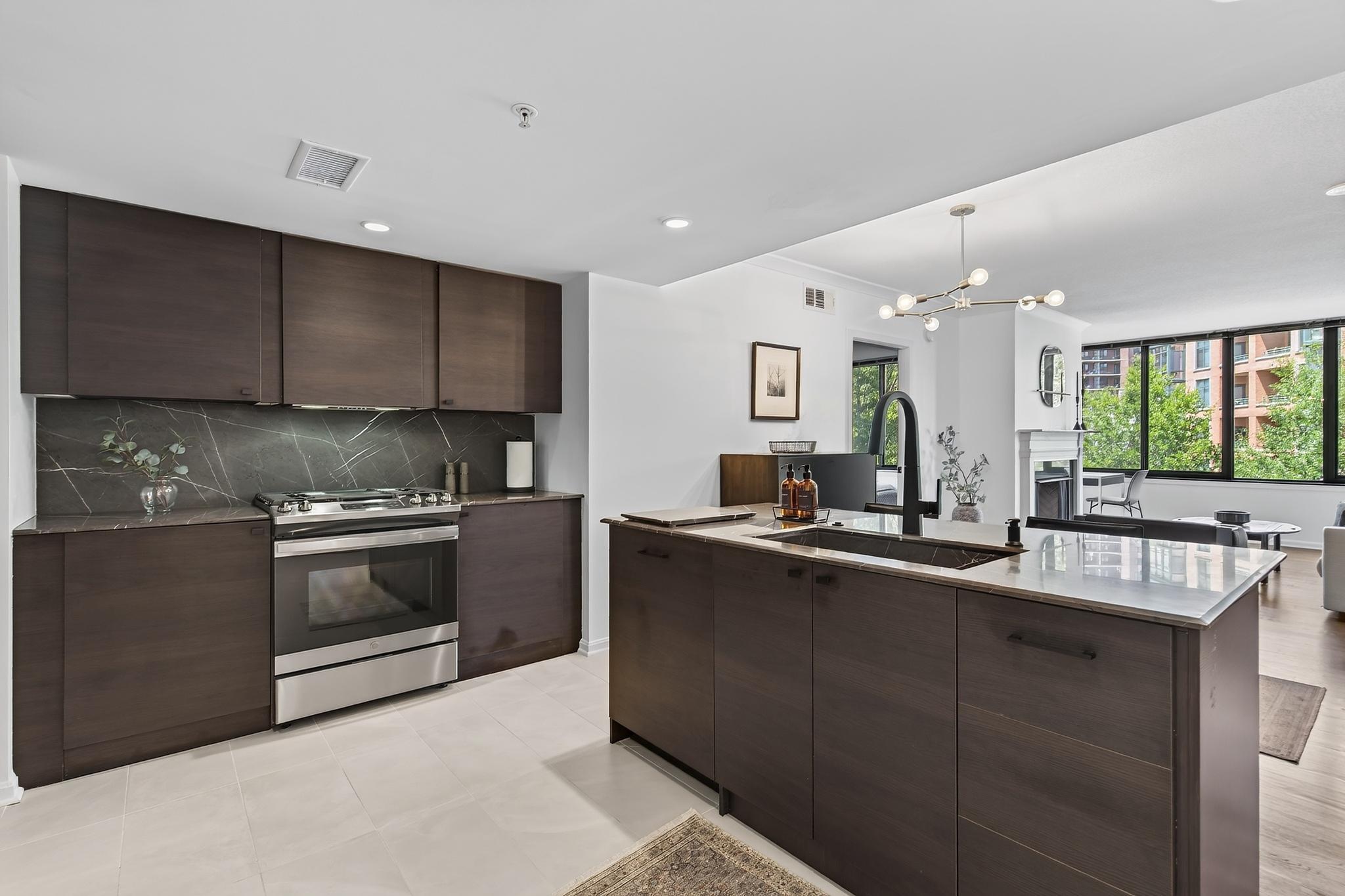  2220 Fairfax Drive, Arlington, VA, 22201 - 物件實景