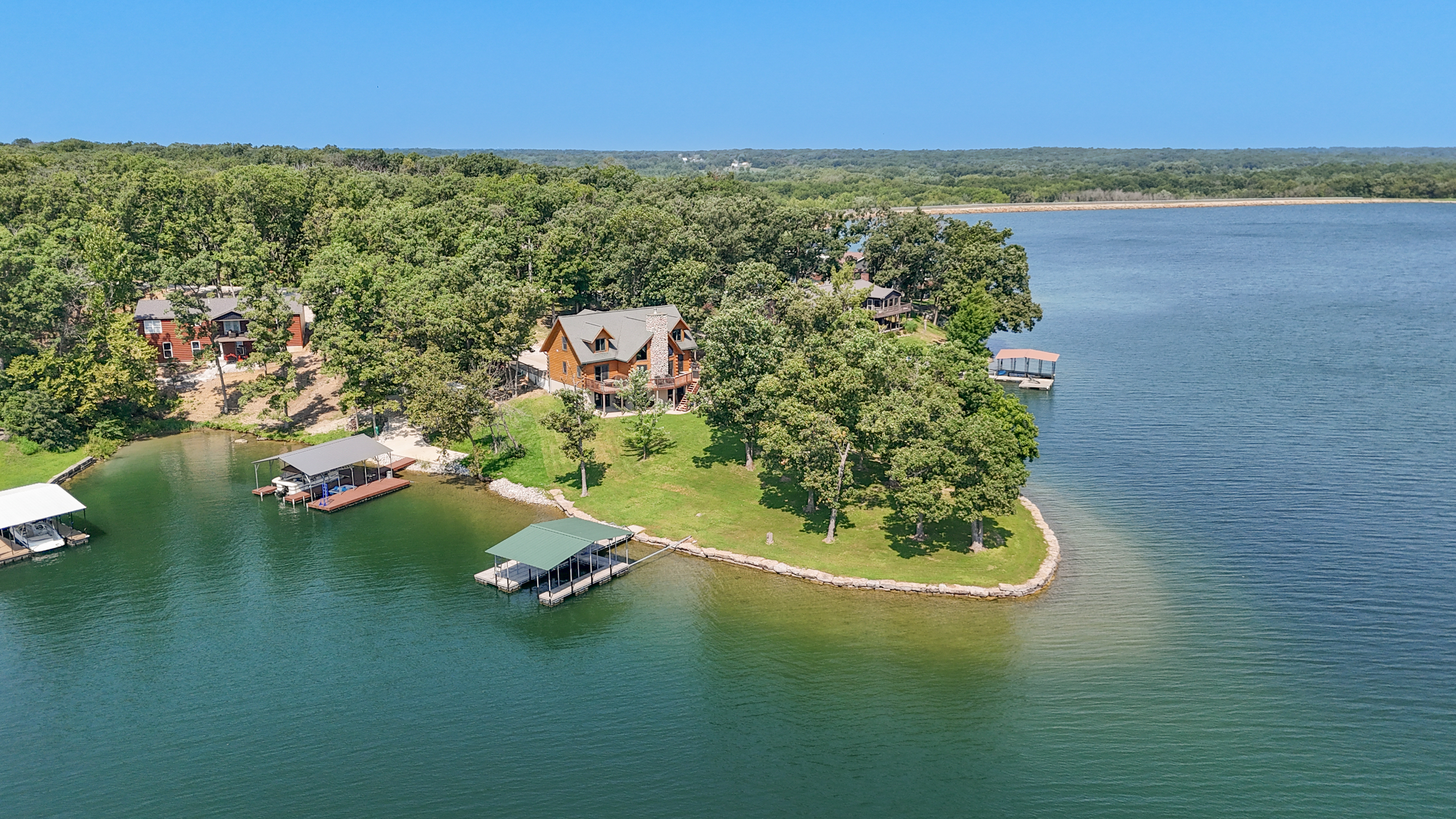 Keytesville, Missouri, 65261, United States, 4 Bedrooms Bedrooms, ,Residential,For Sale,1910439